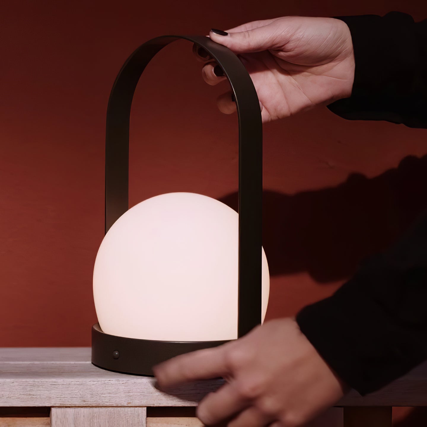 WOW Carrie Built-in Battery Table Lamp