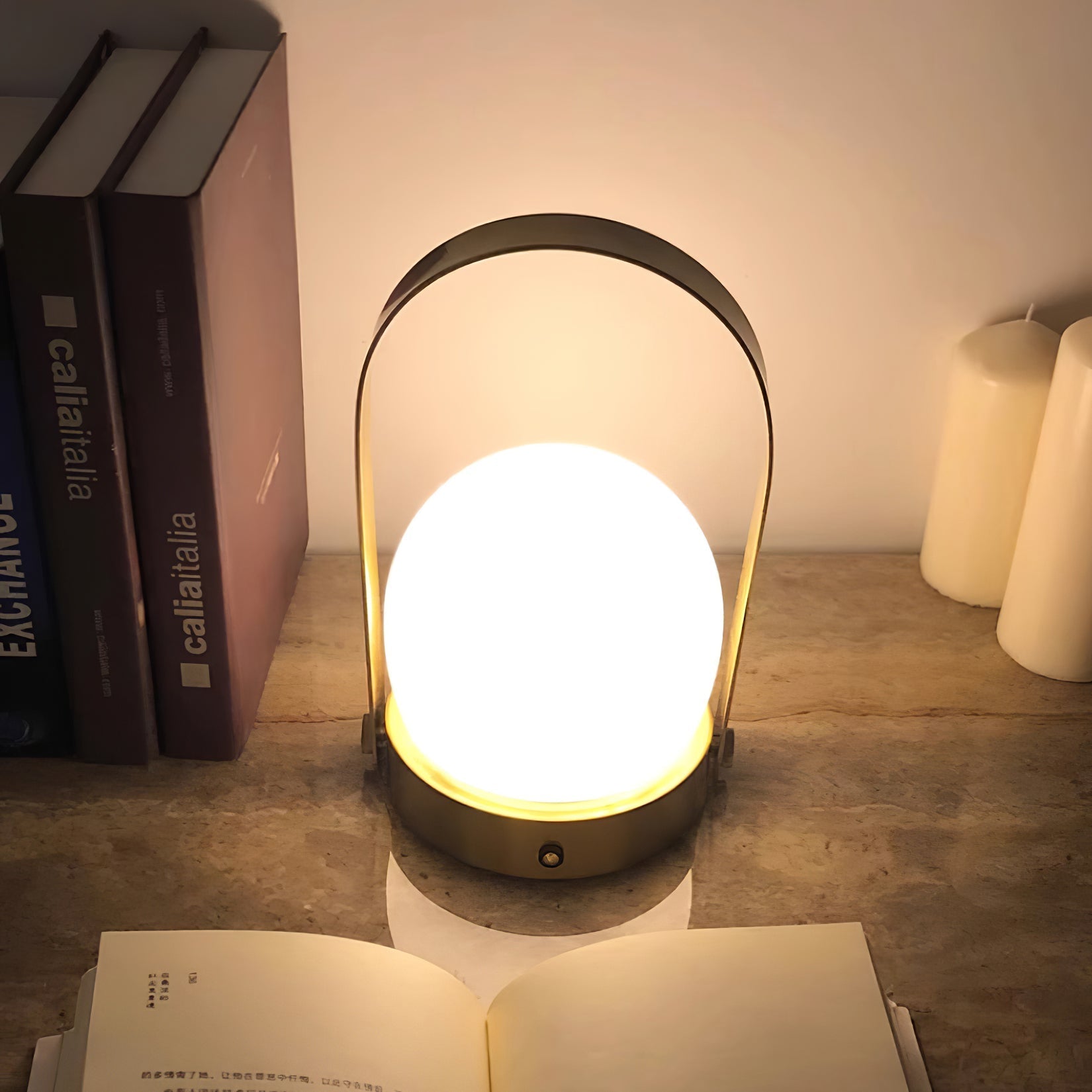 WOW Carrie Built-in Battery Table Lamp