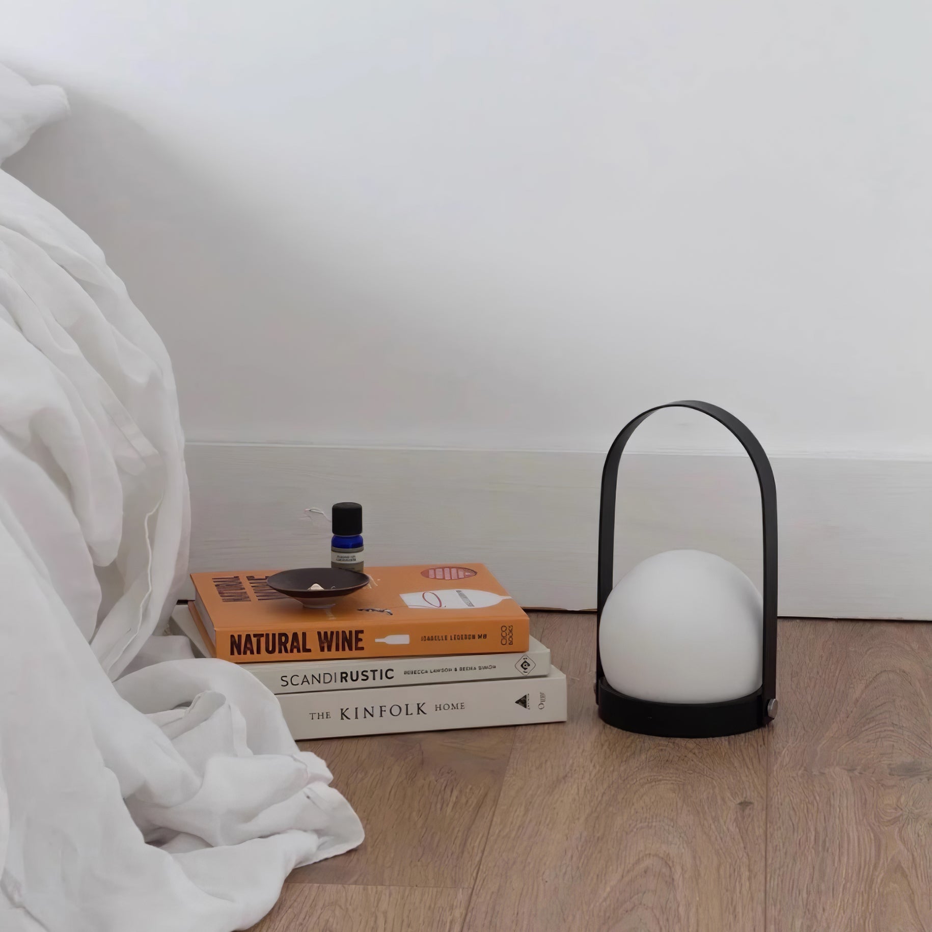 WOW Carrie Built-in Battery Table Lamp
