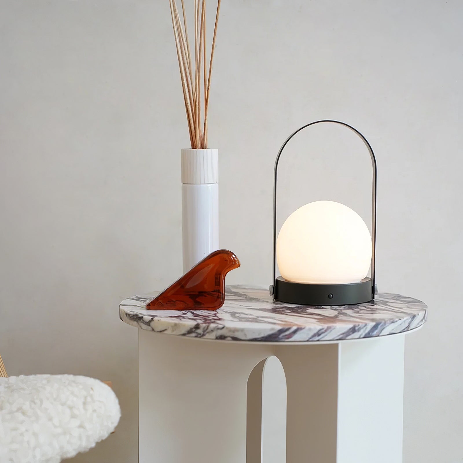 WOW Carrie Built-in Battery Table Lamp