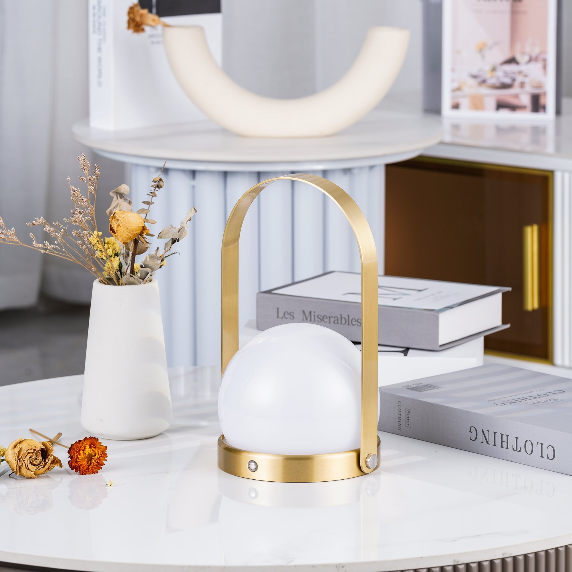 WOW Carrie Built-in Battery Table Lamp