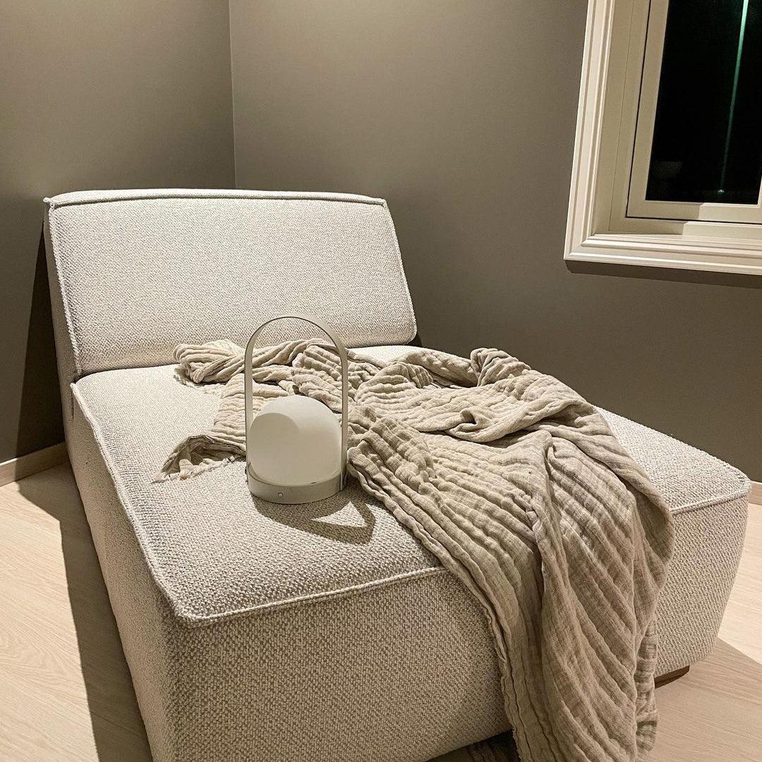 WOW Carrie Built-in Battery Table Lamp