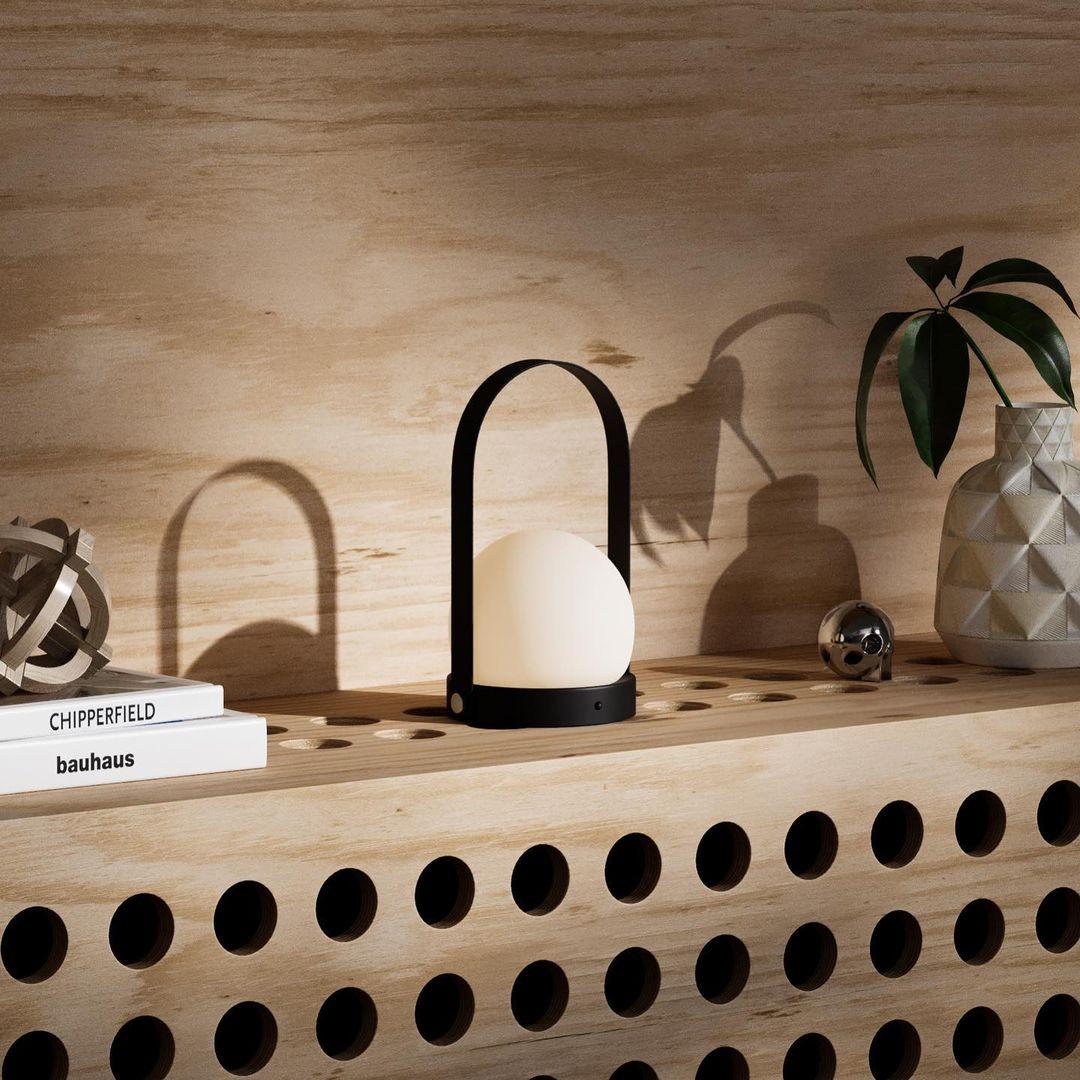 WOW Carrie Built-in Battery Table Lamp