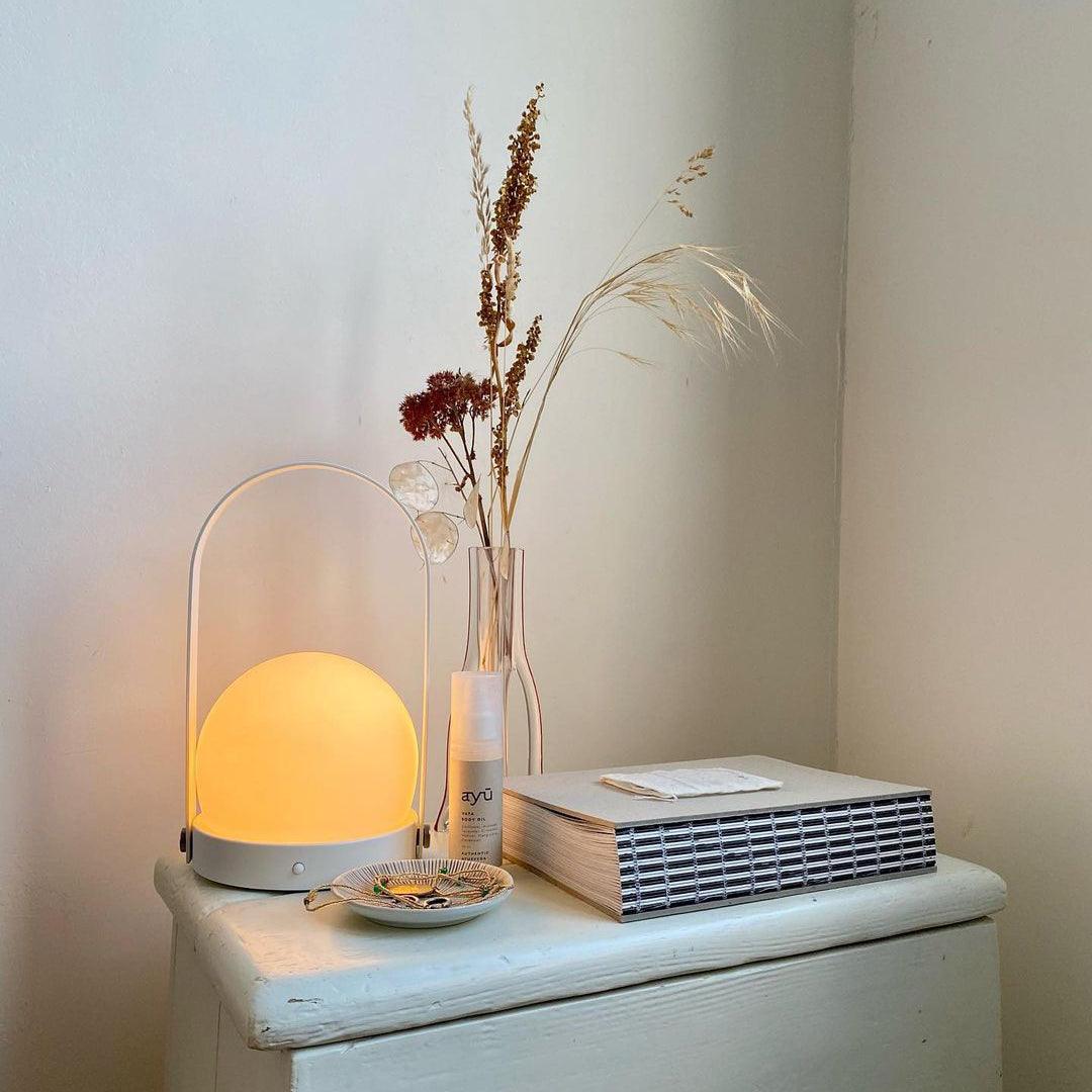 WOW Carrie Built-in Battery Table Lamp