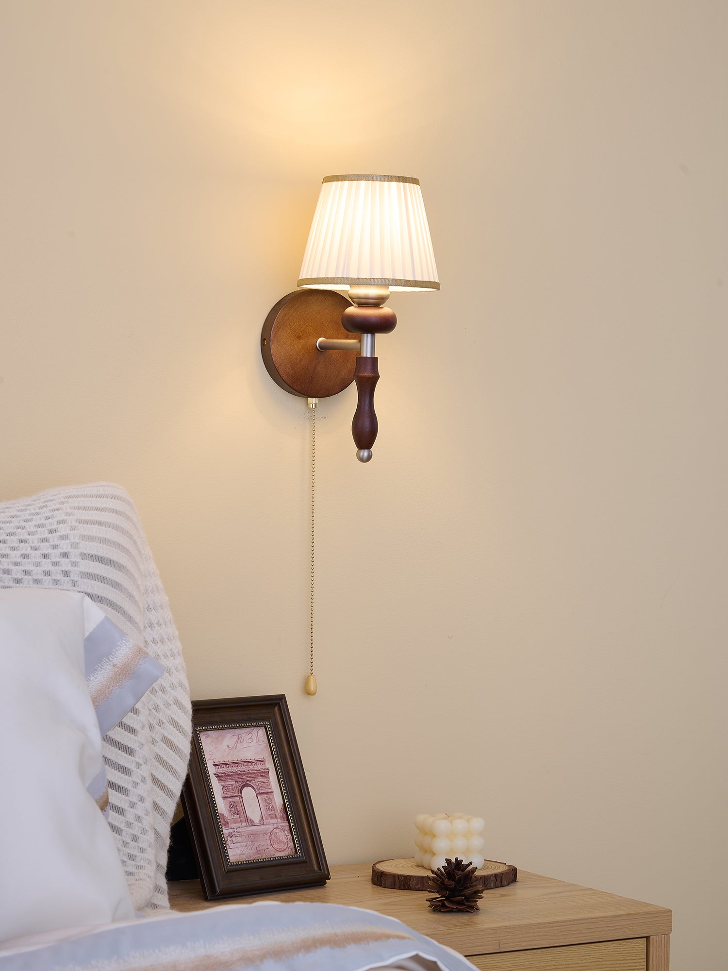 WOW Clarendon Wall Lamp