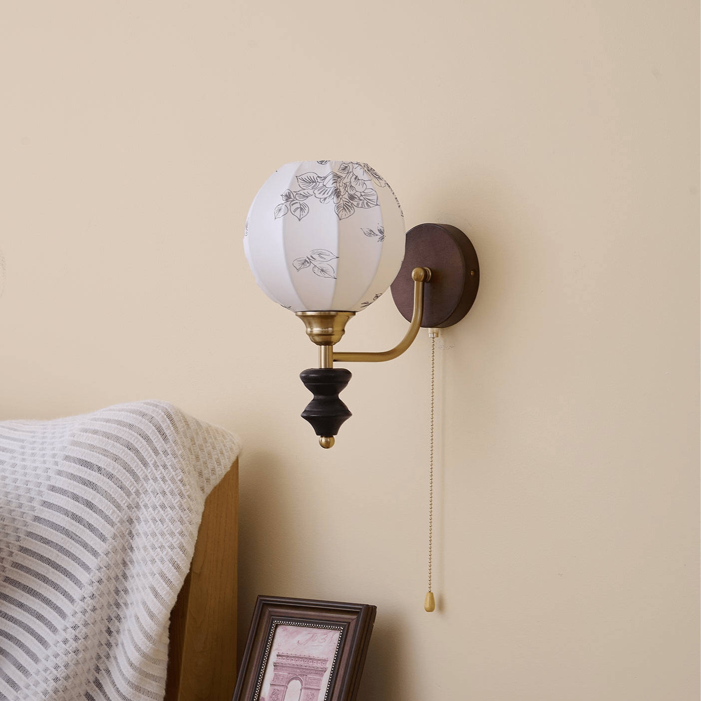 WOW Clarendon Wall Lamp