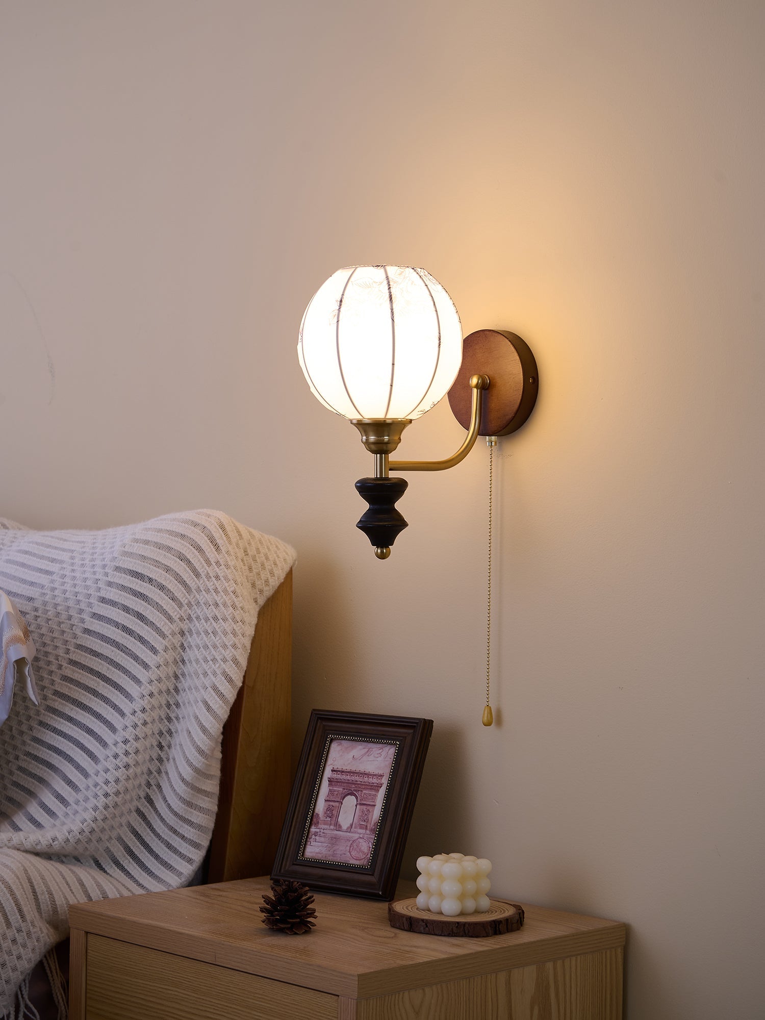 WOW Clarendon Wall Lamp