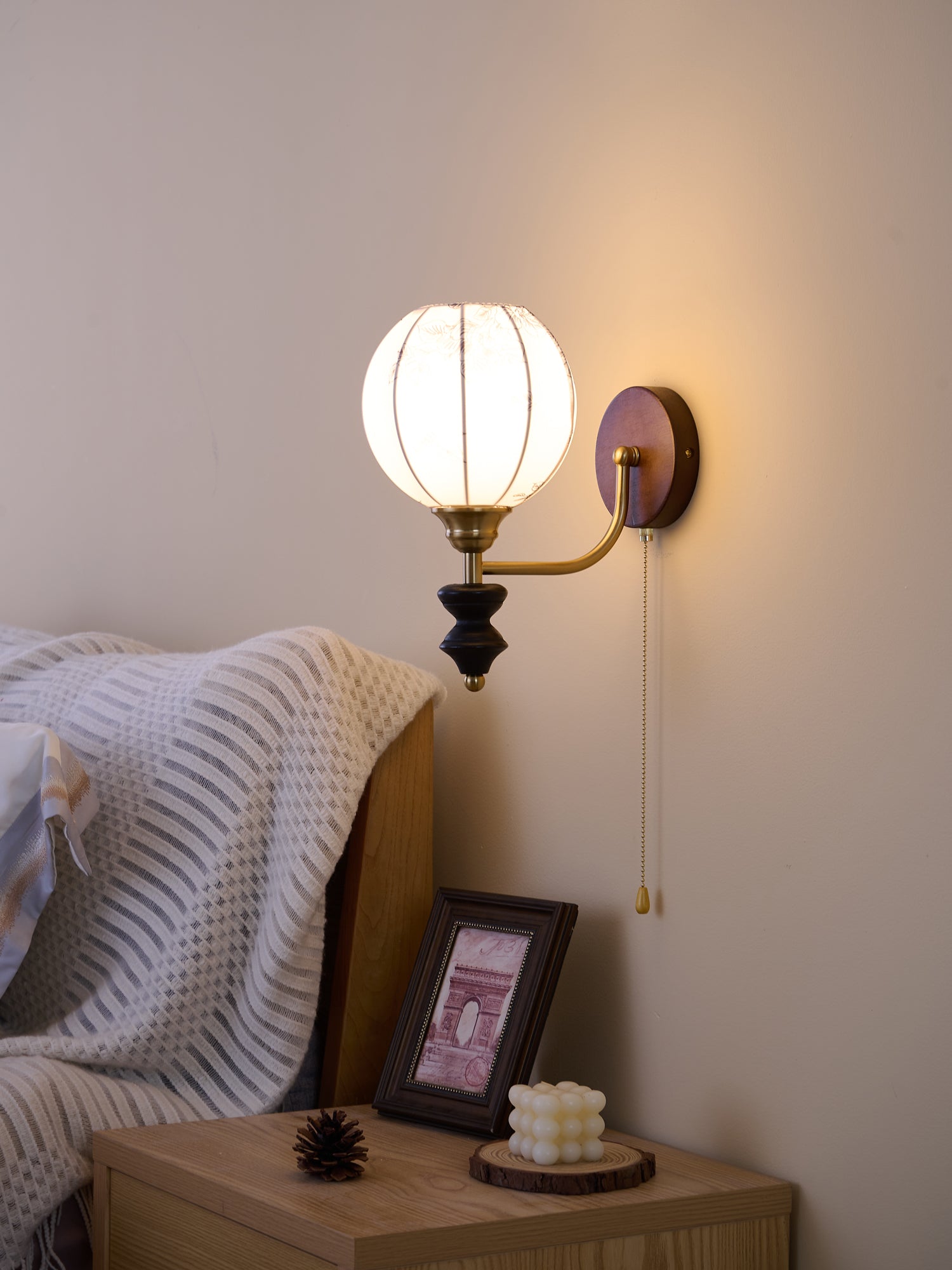 WOW Clarendon Wall Lamp