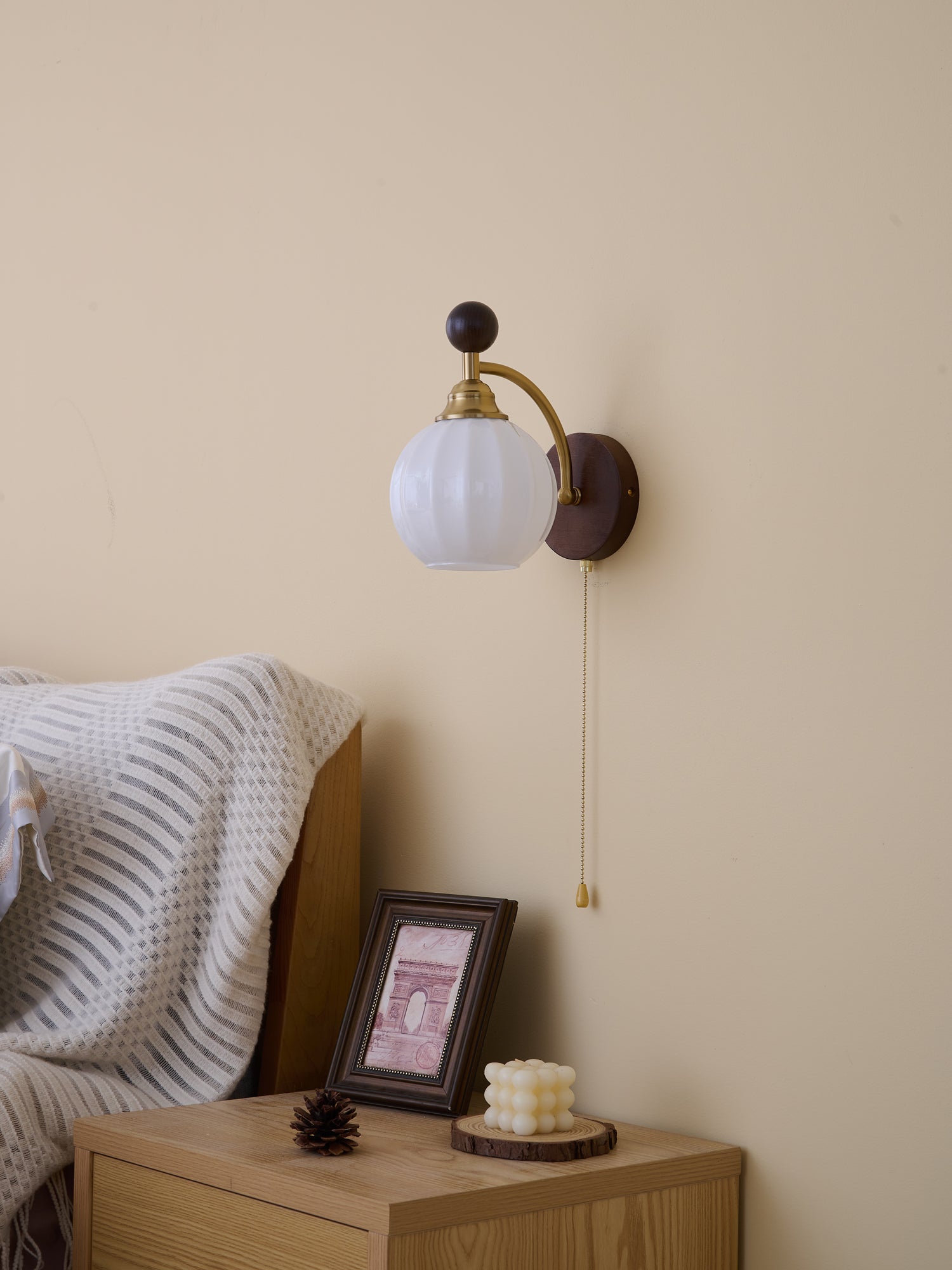 WOW Clarendon Wall Lamp