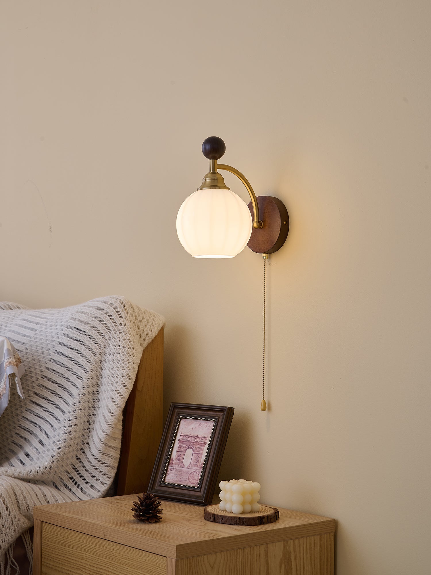 WOW Clarendon Wall Lamp