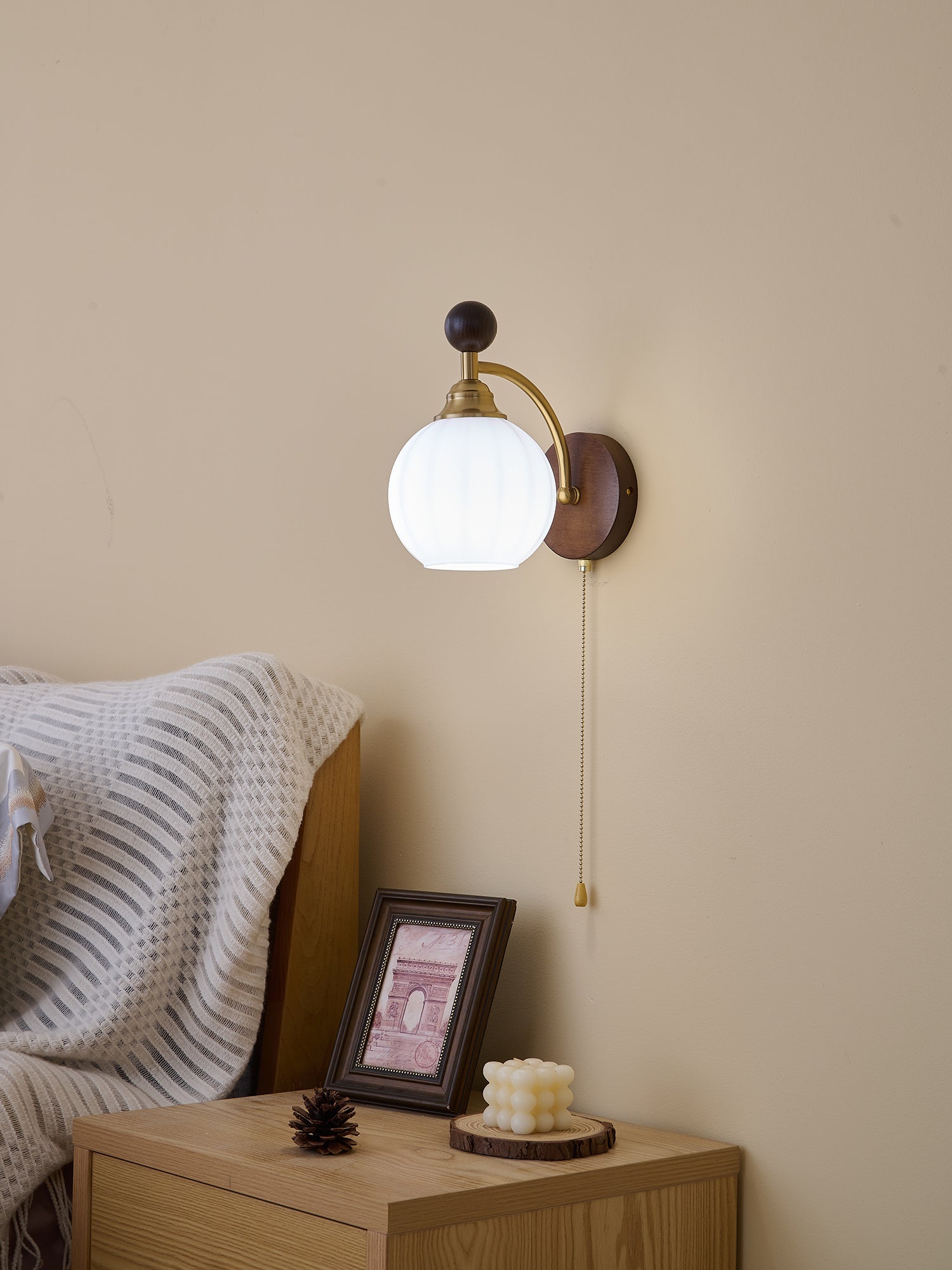 WOW Clarendon Wall Lamp