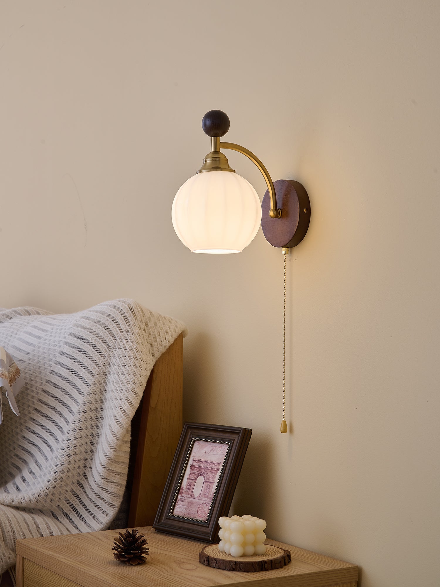 WOW Clarendon Wall Lamp