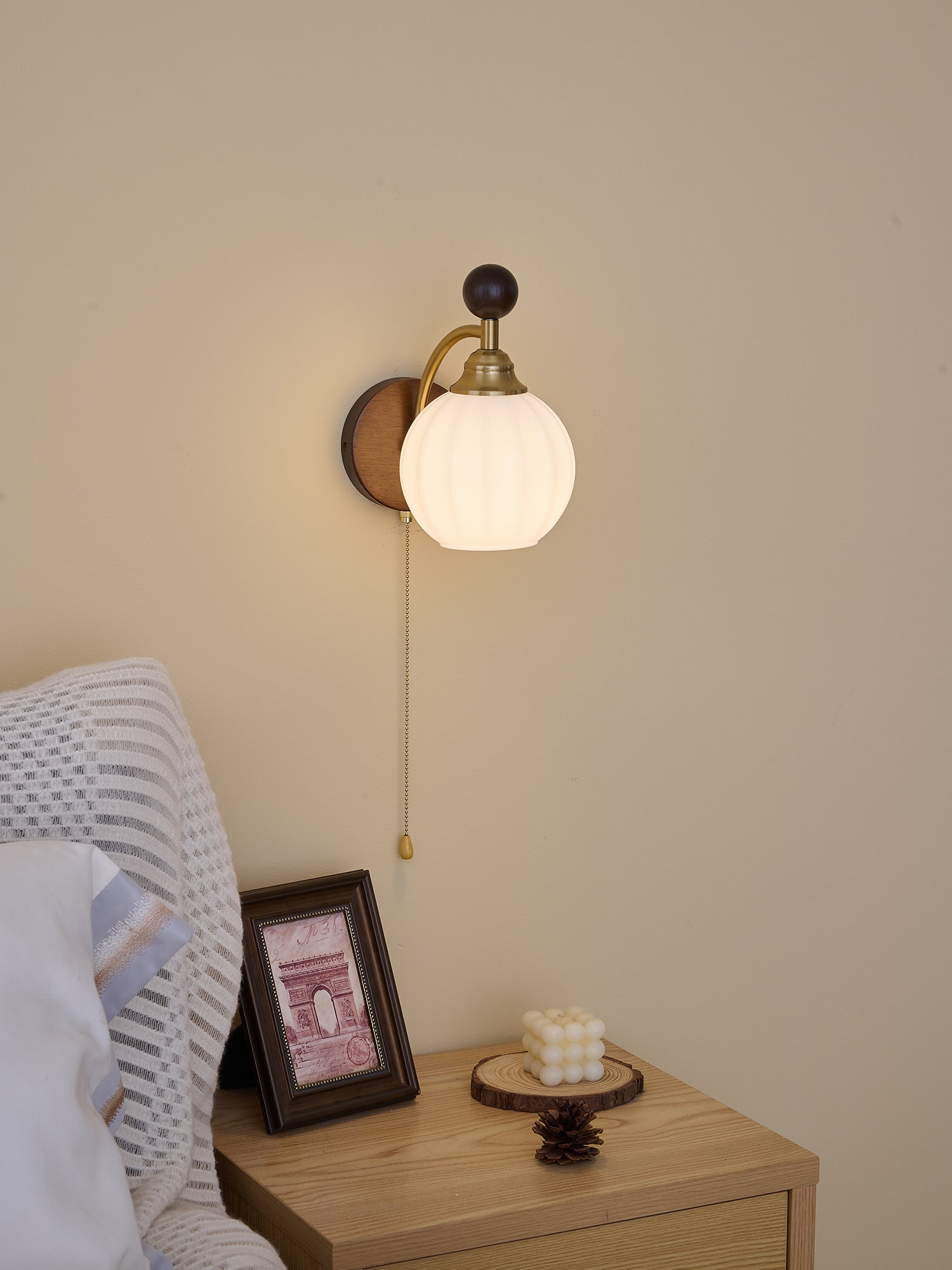 WOW Clarendon Wall Lamp