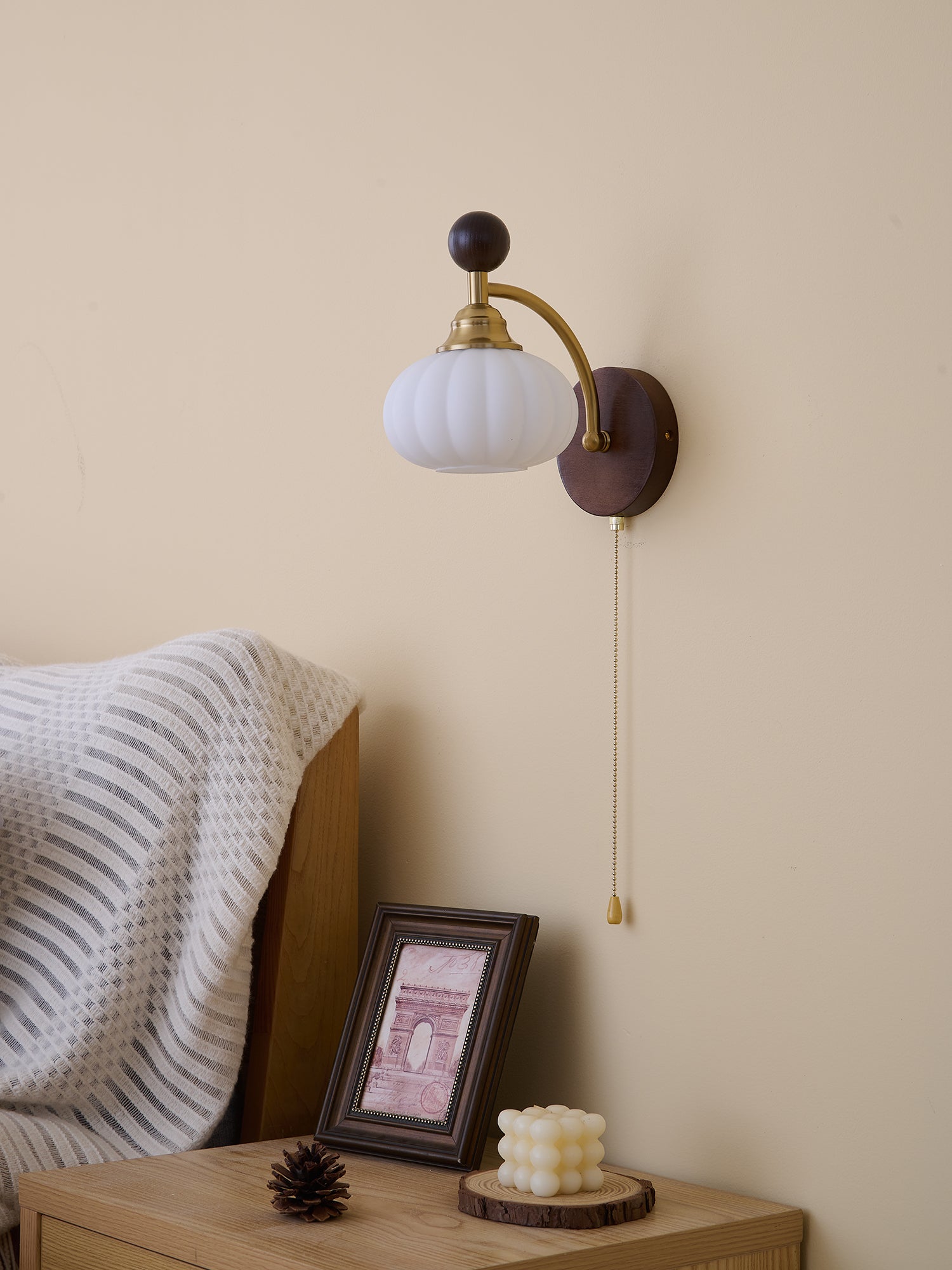 WOW Clarendon Wall Lamp