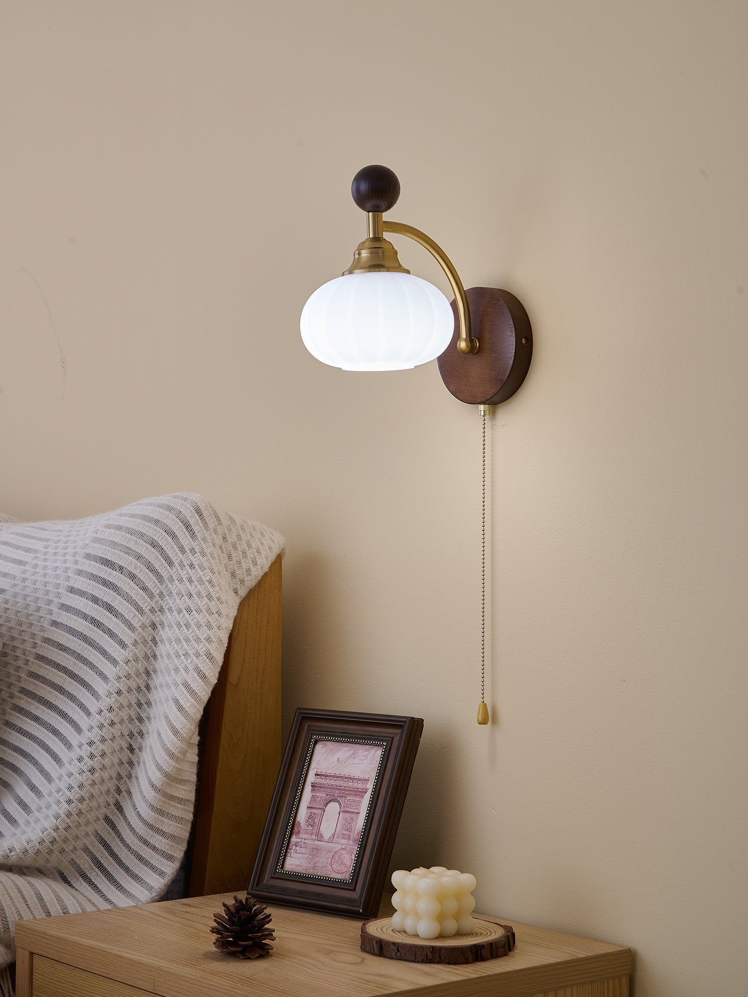 WOW Clarendon Wall Lamp
