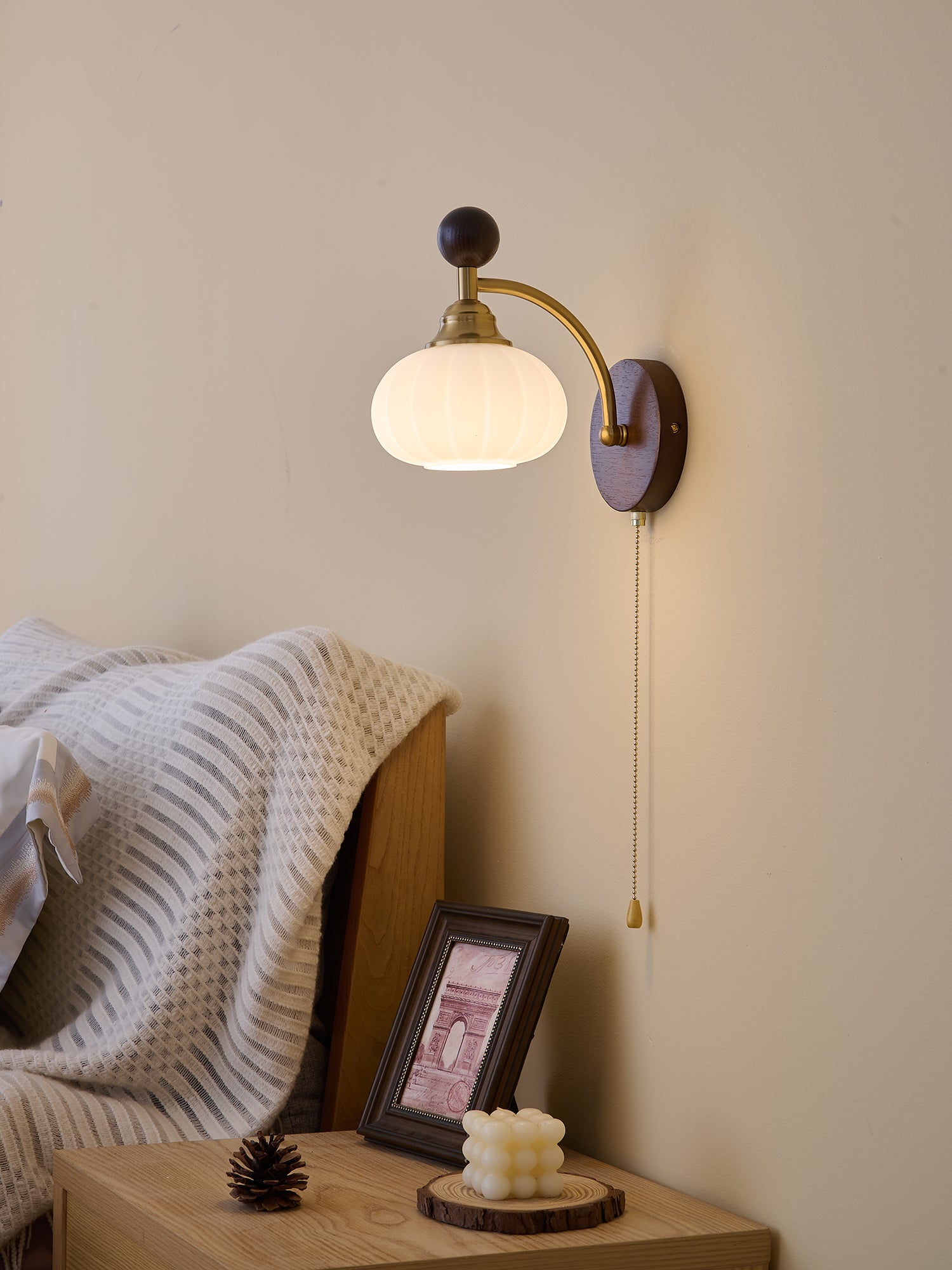 WOW Clarendon Wall Lamp