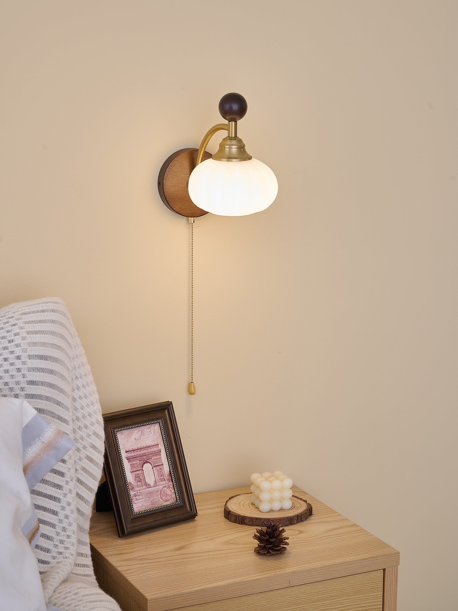 WOW Clarendon Wall Lamp
