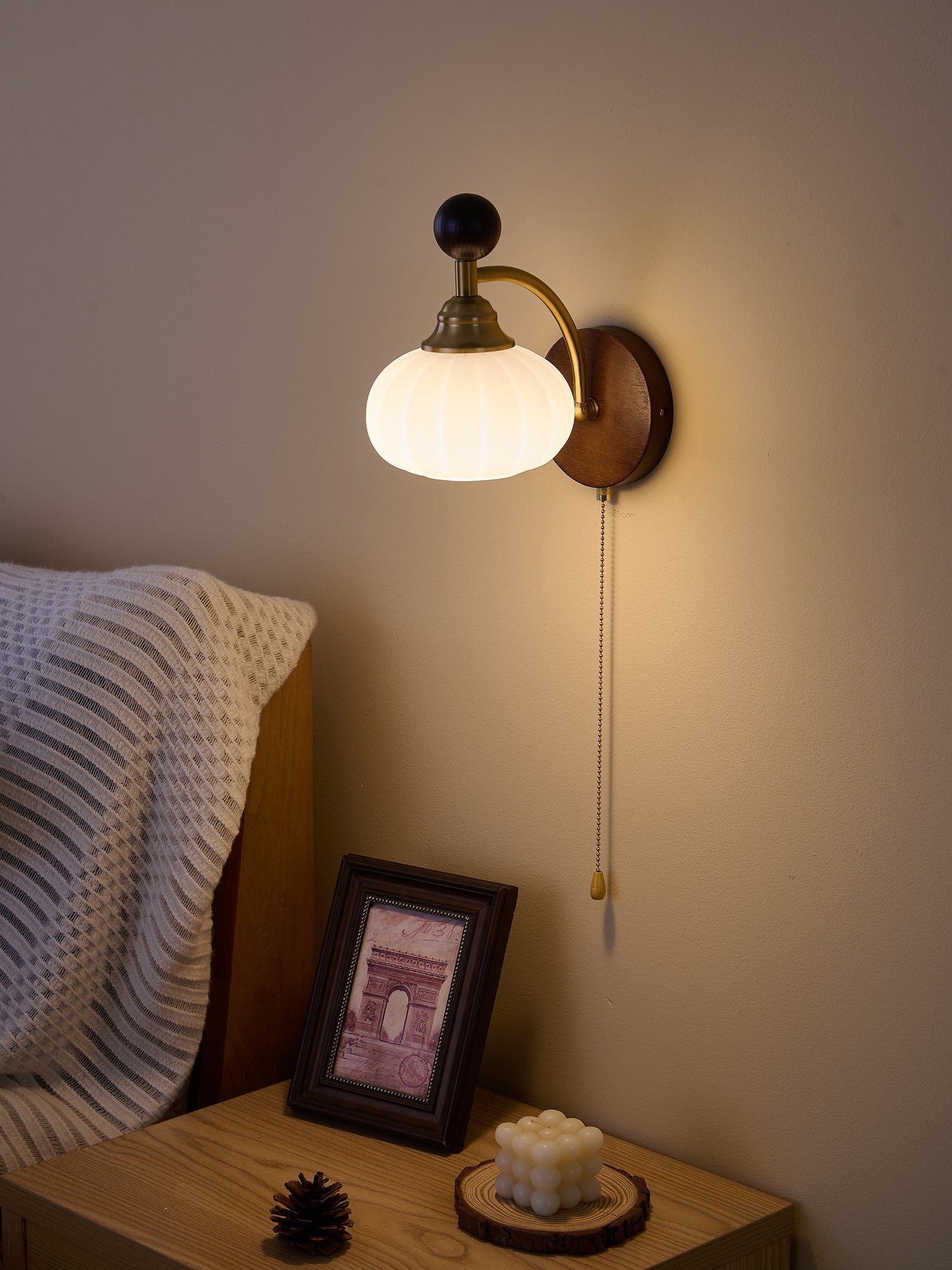 WOW Clarendon Wall Lamp