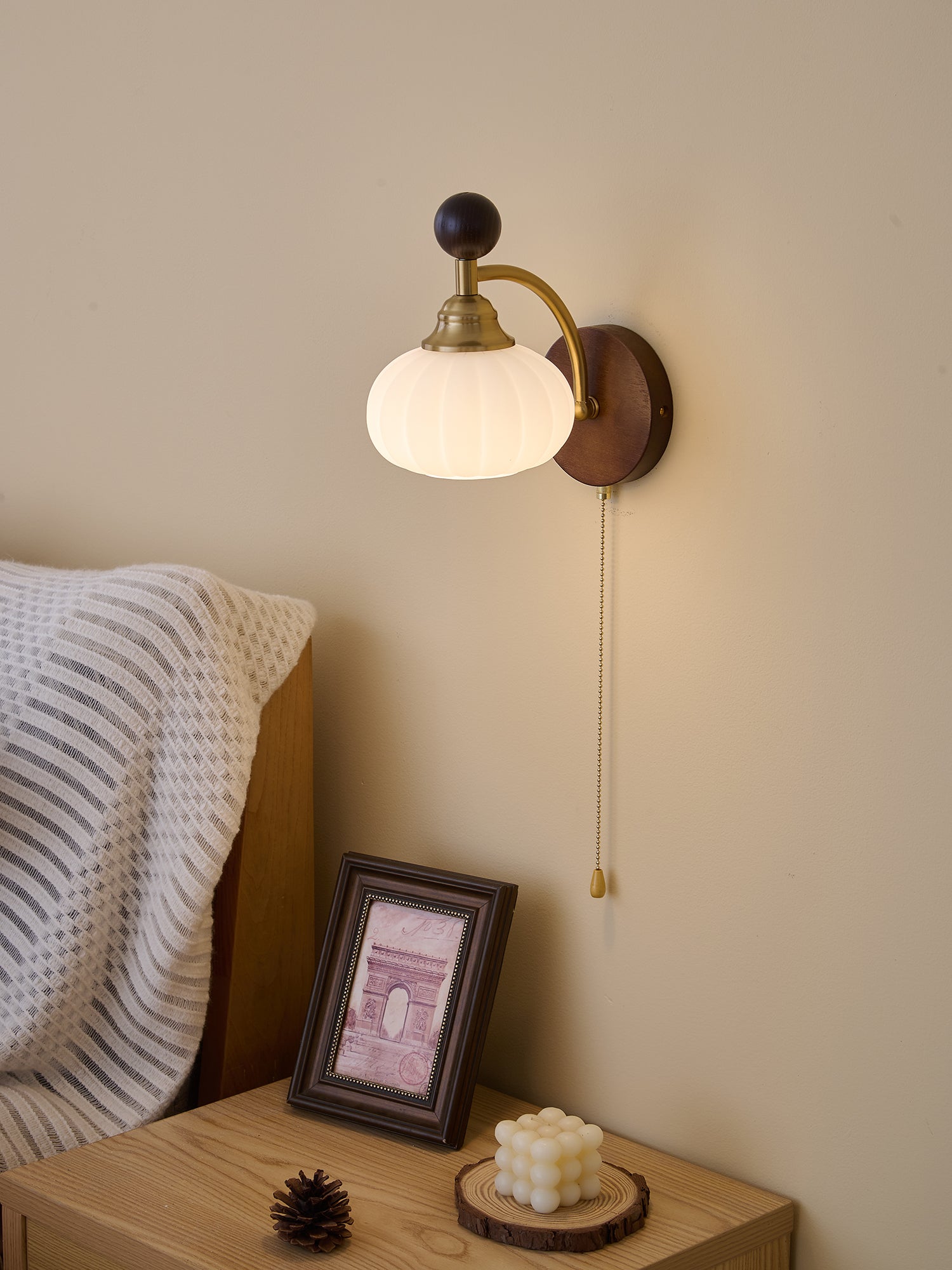 WOW Clarendon Wall Lamp