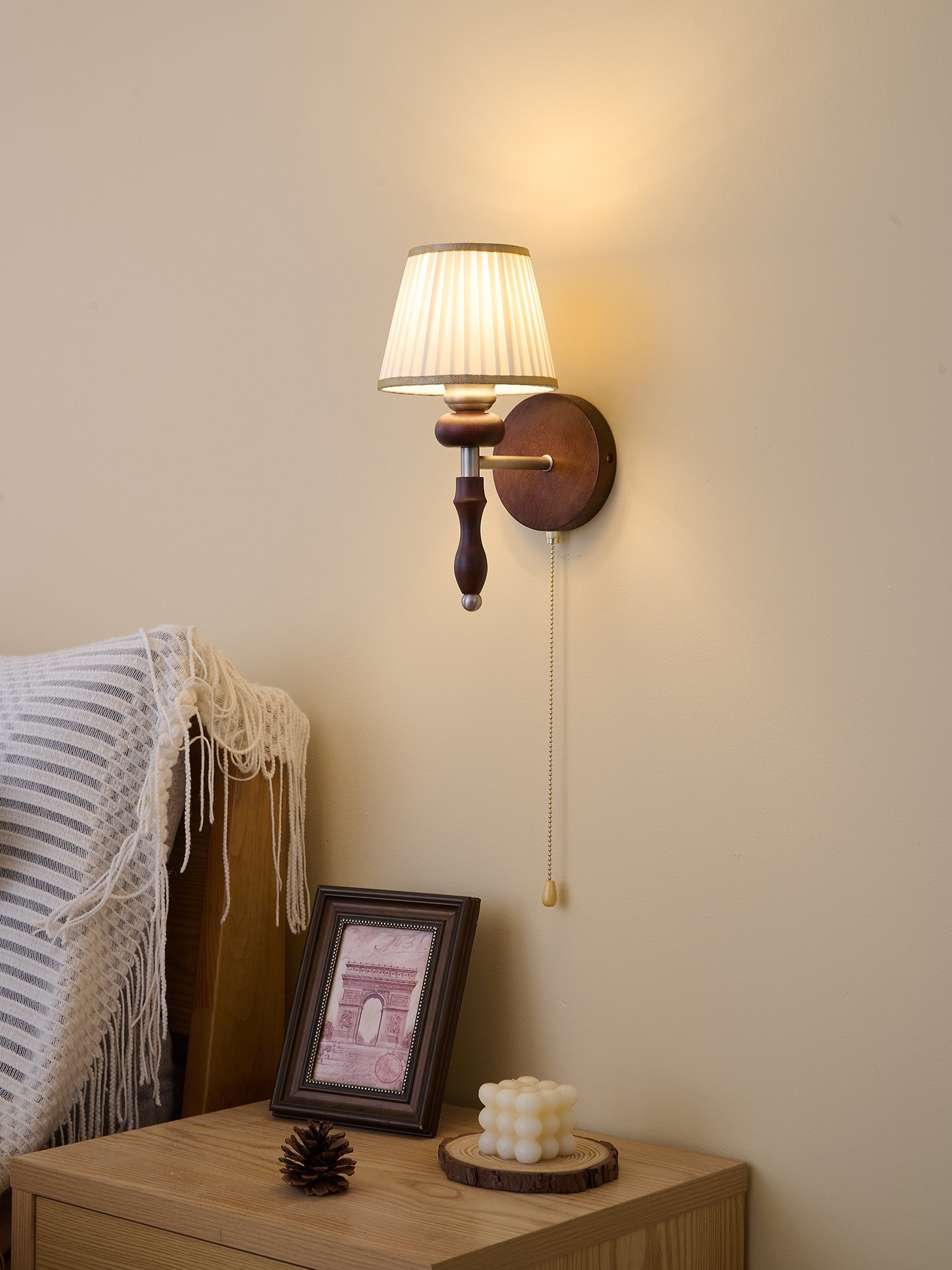 WOW Clarendon Wall Lamp