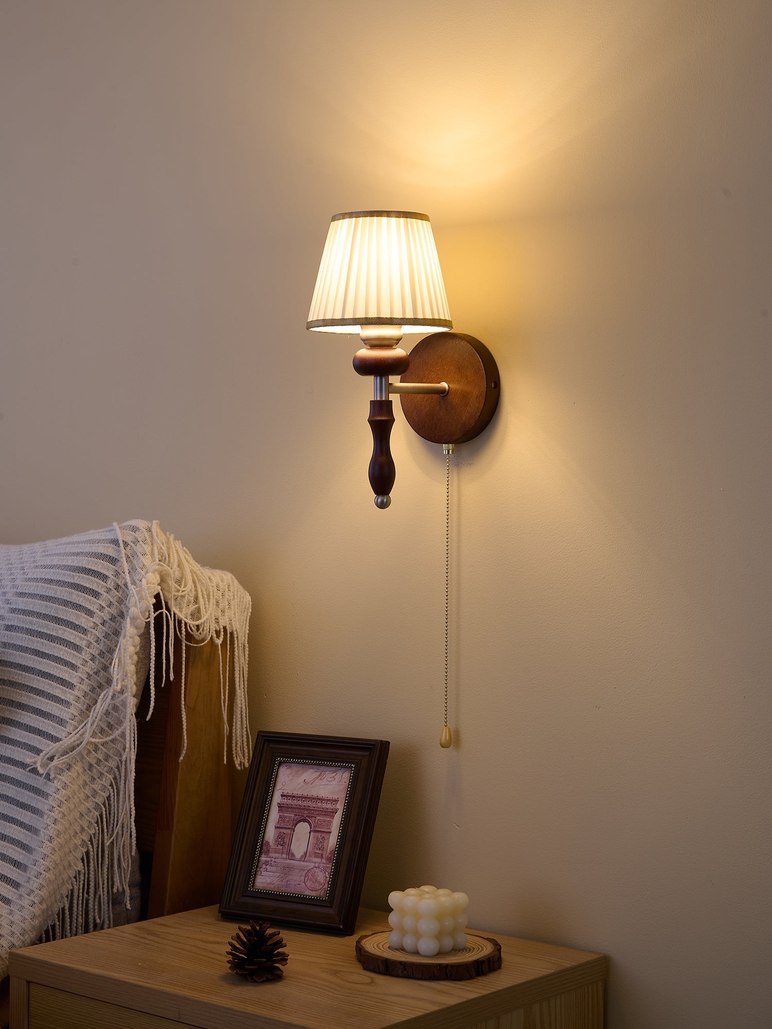 WOW Clarendon Wall Lamp
