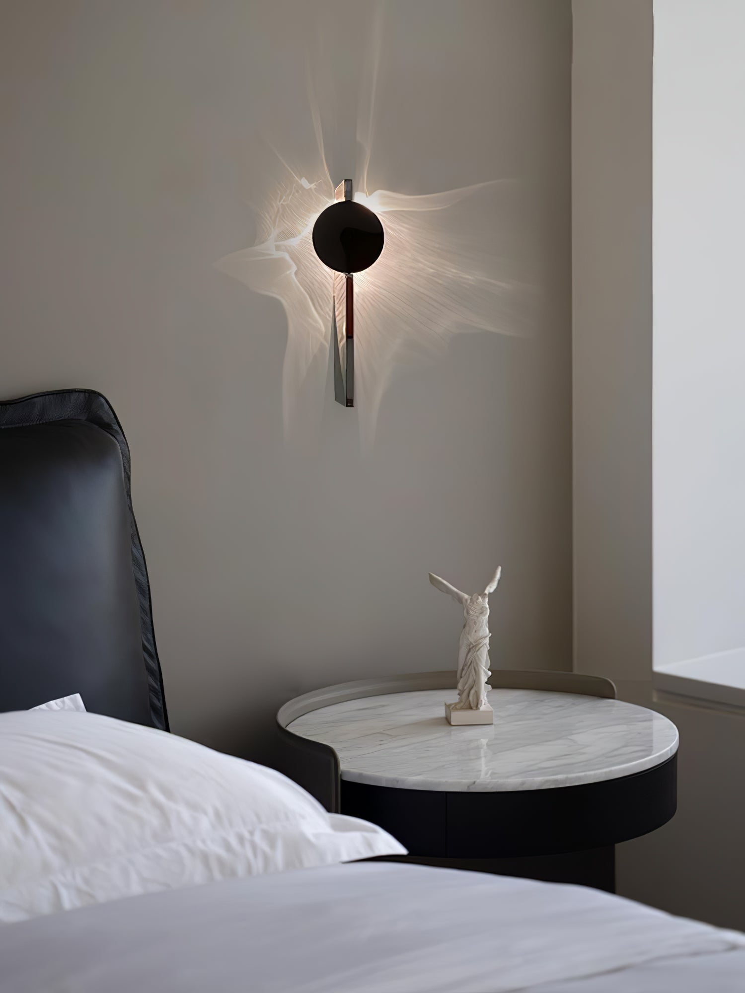 WOW Creative Light And Shadow Wall Lamp