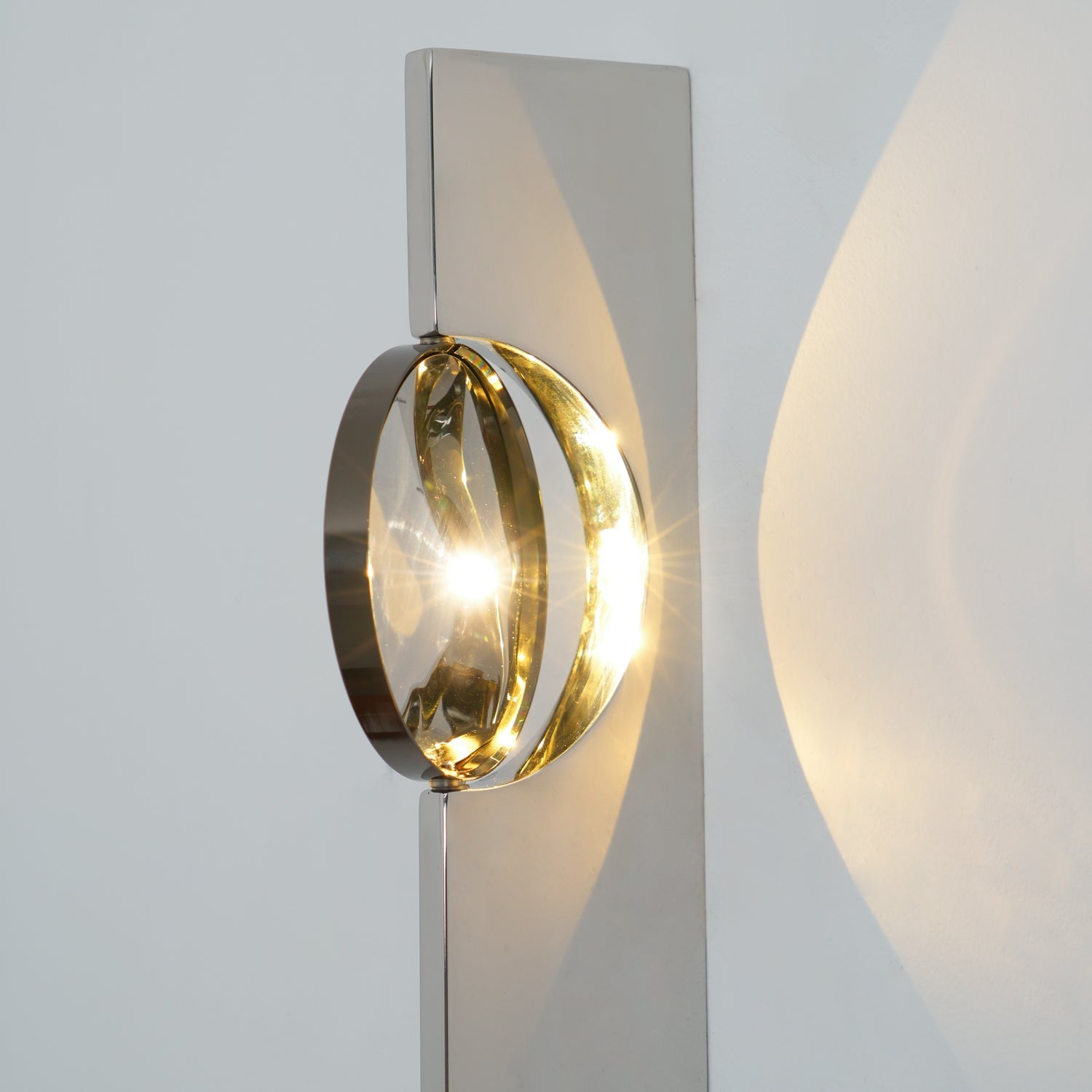 WOW Creative Light And Shadow Wall Lamp