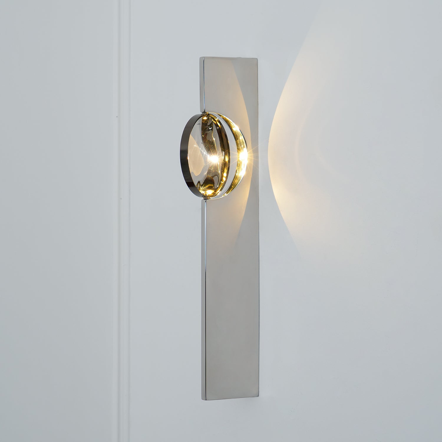 WOW Creative Light And Shadow Wall Lamp