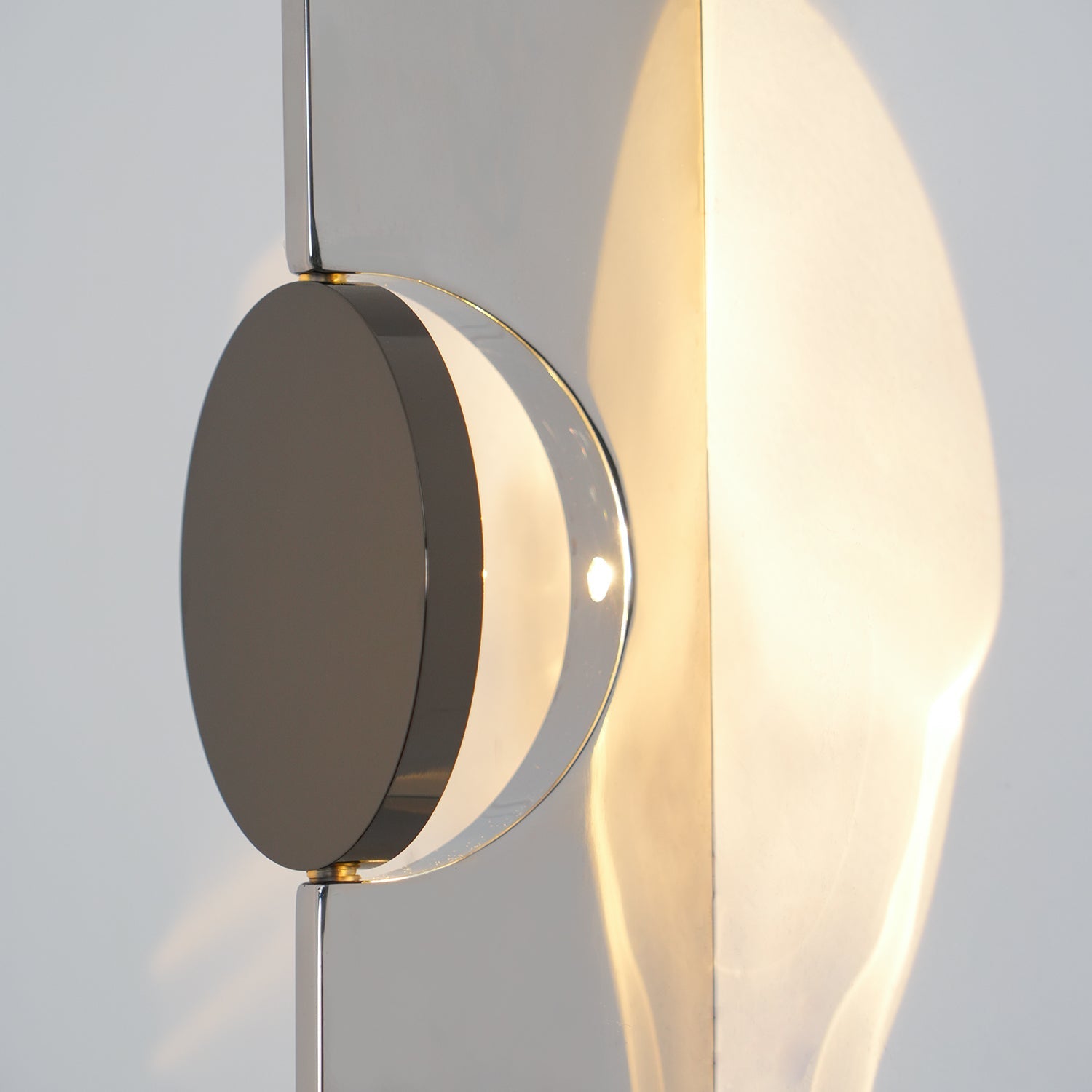 WOW Creative Light And Shadow Wall Lamp