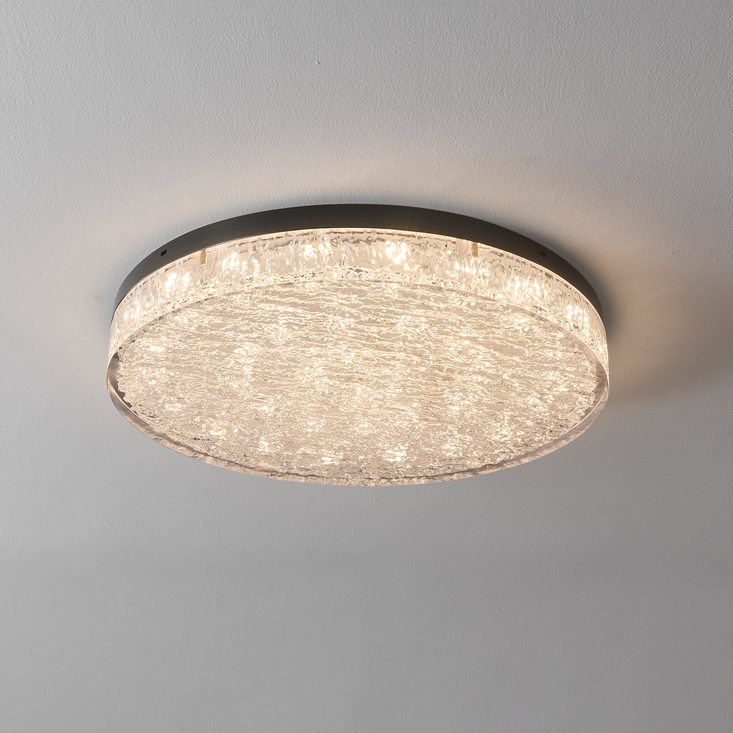 WOW Crystal Core Ceiling Lamp