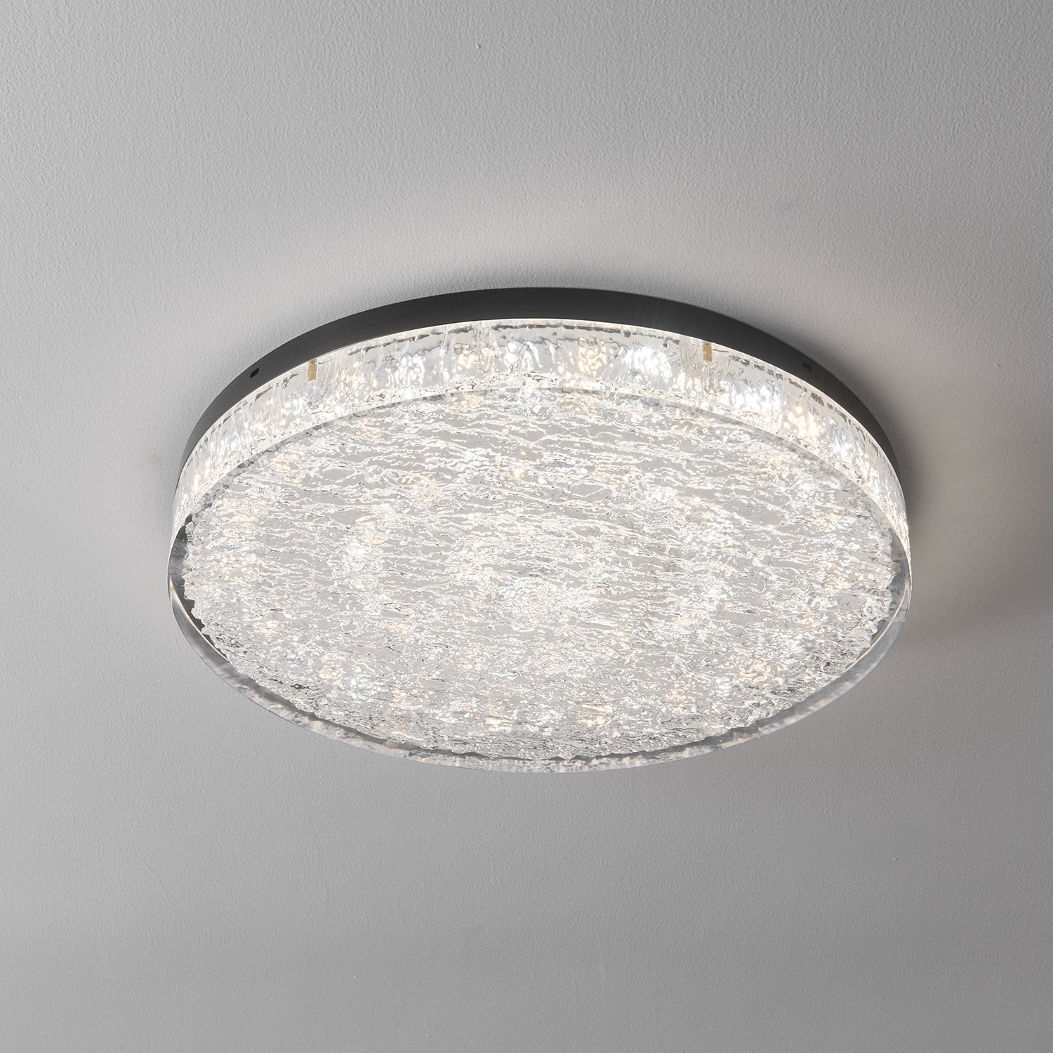 WOW Crystal Core Ceiling Lamp