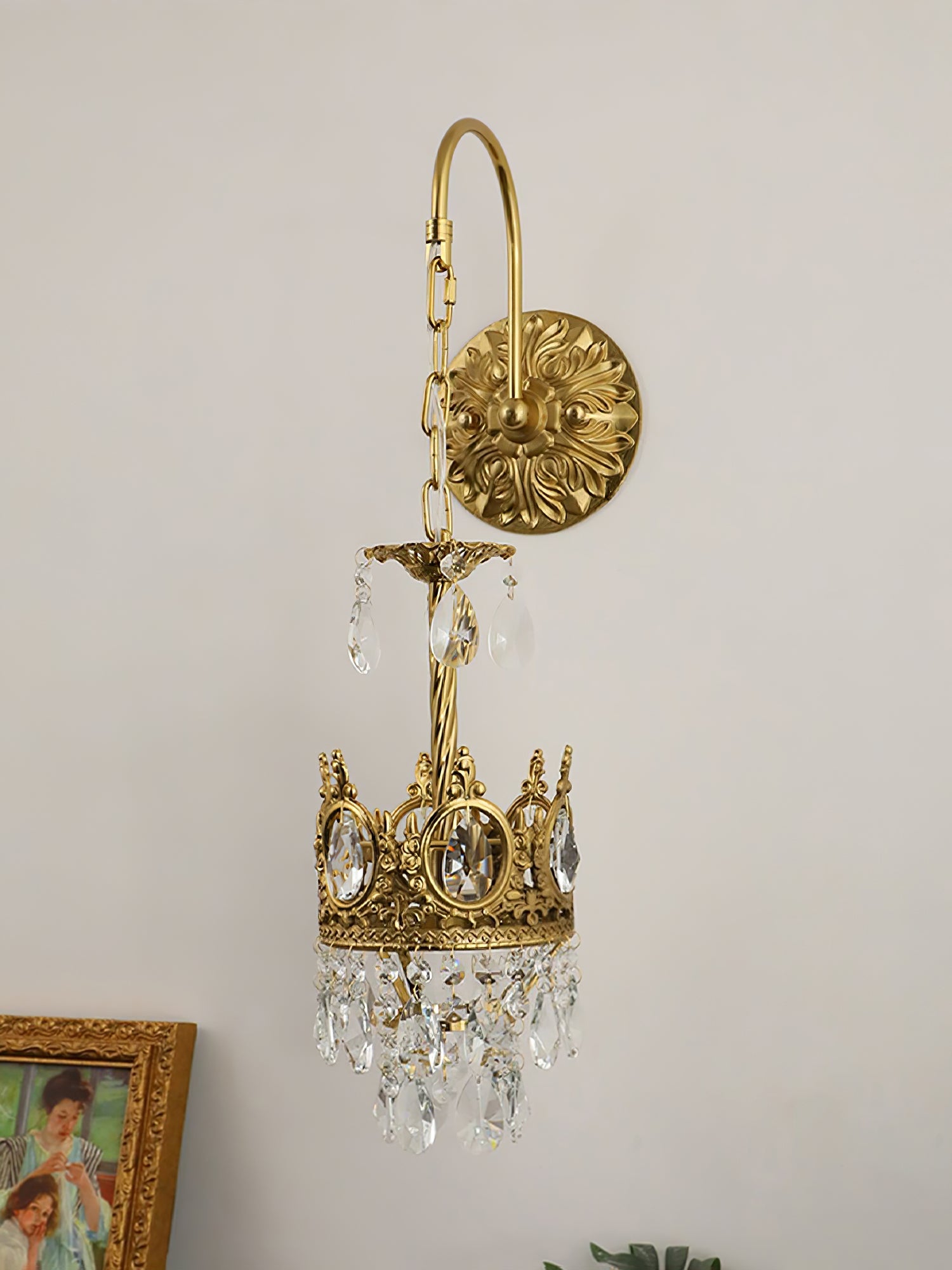 WOW Crystal Crown Wall Light