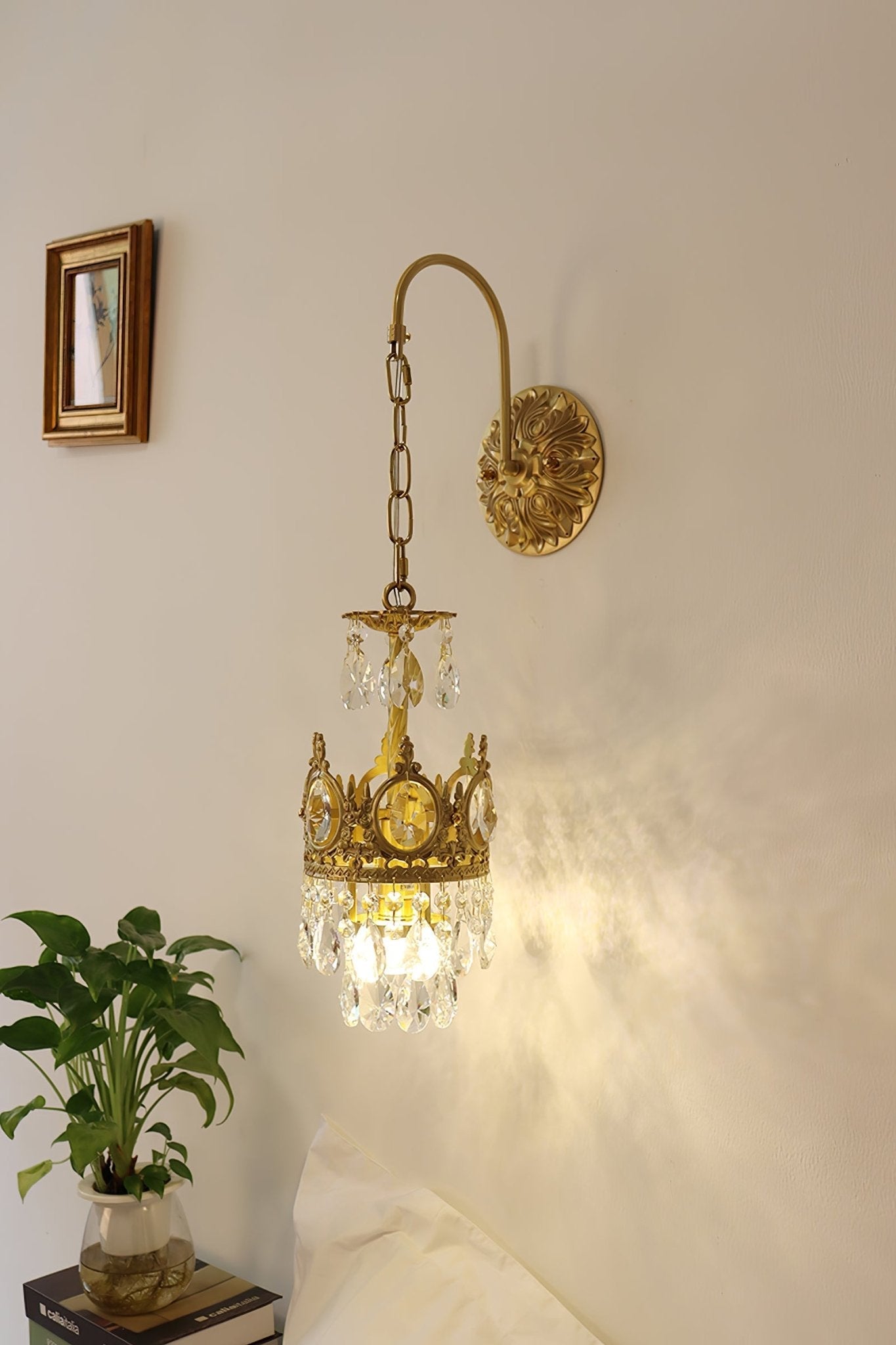 WOW Crystal Crown Wall Light
