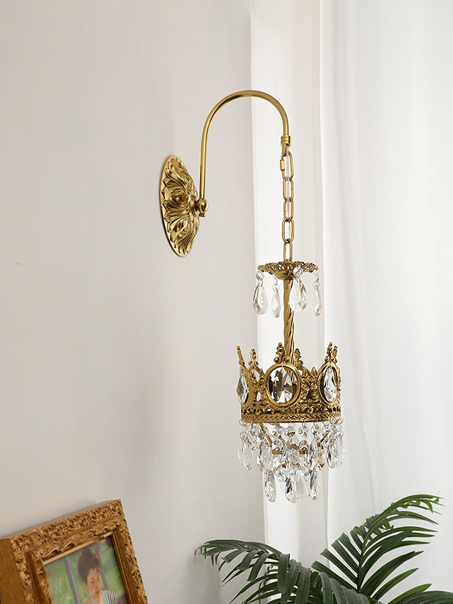 WOW Crystal Crown Wall Light