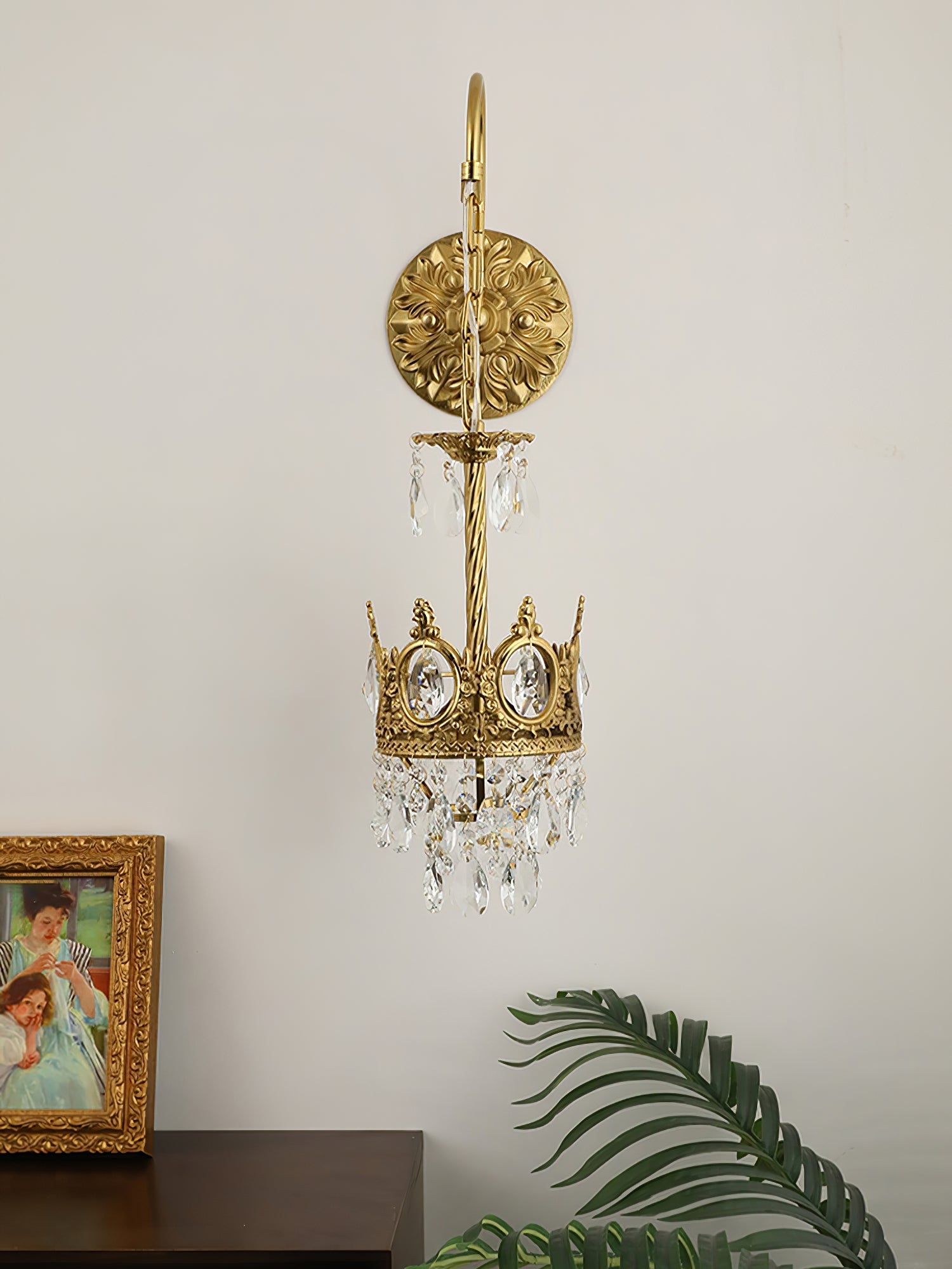 WOW Crystal Crown Wall Light