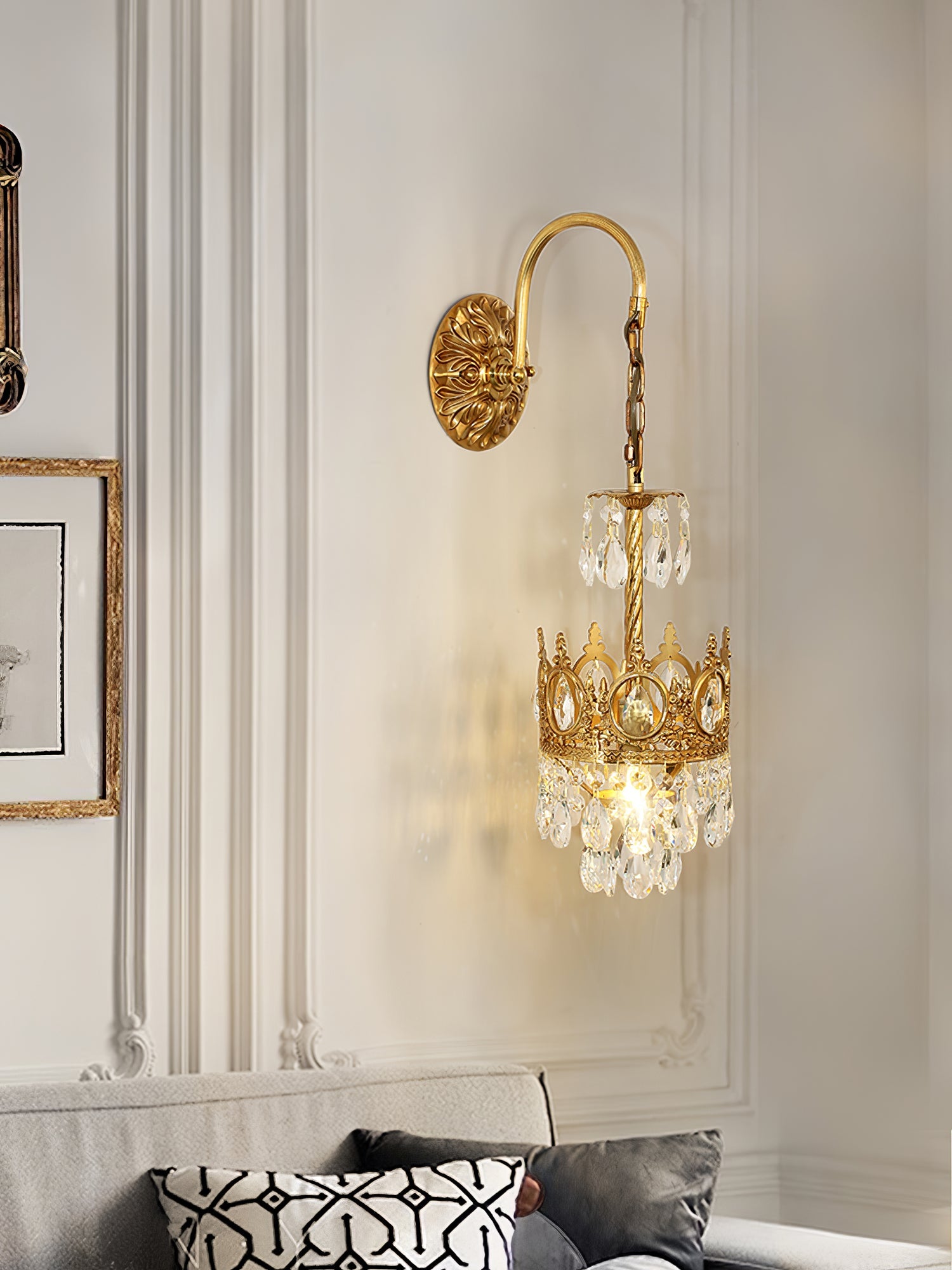 WOW Crystal Crown Wall Light