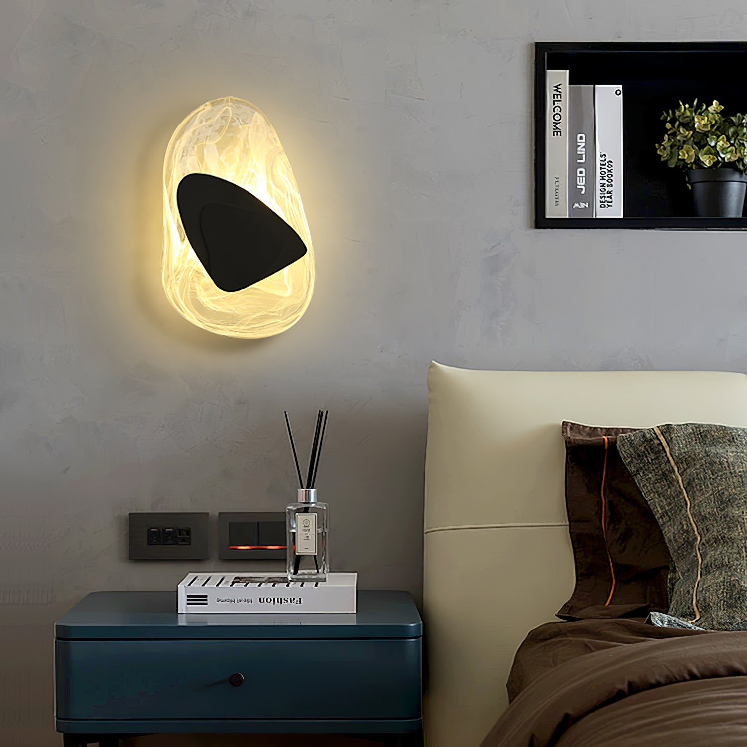 WOW DC1725 Wall Lamp