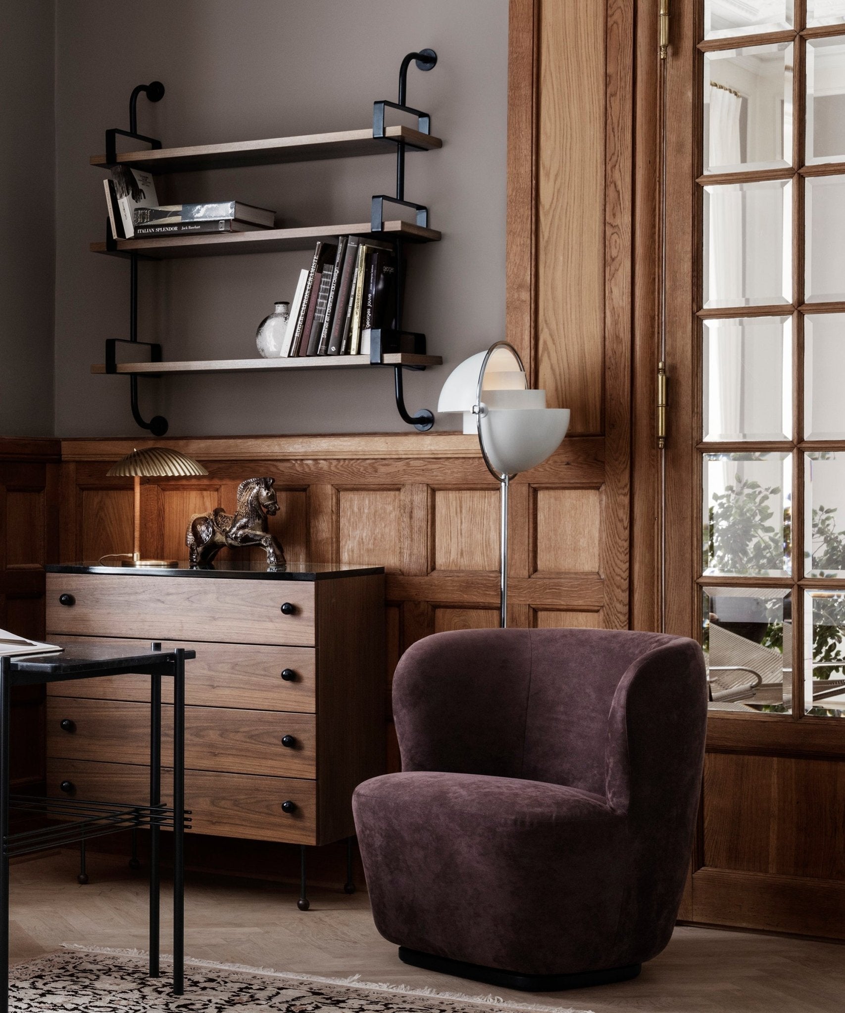 WOW Deformed Ball Floor Lamp