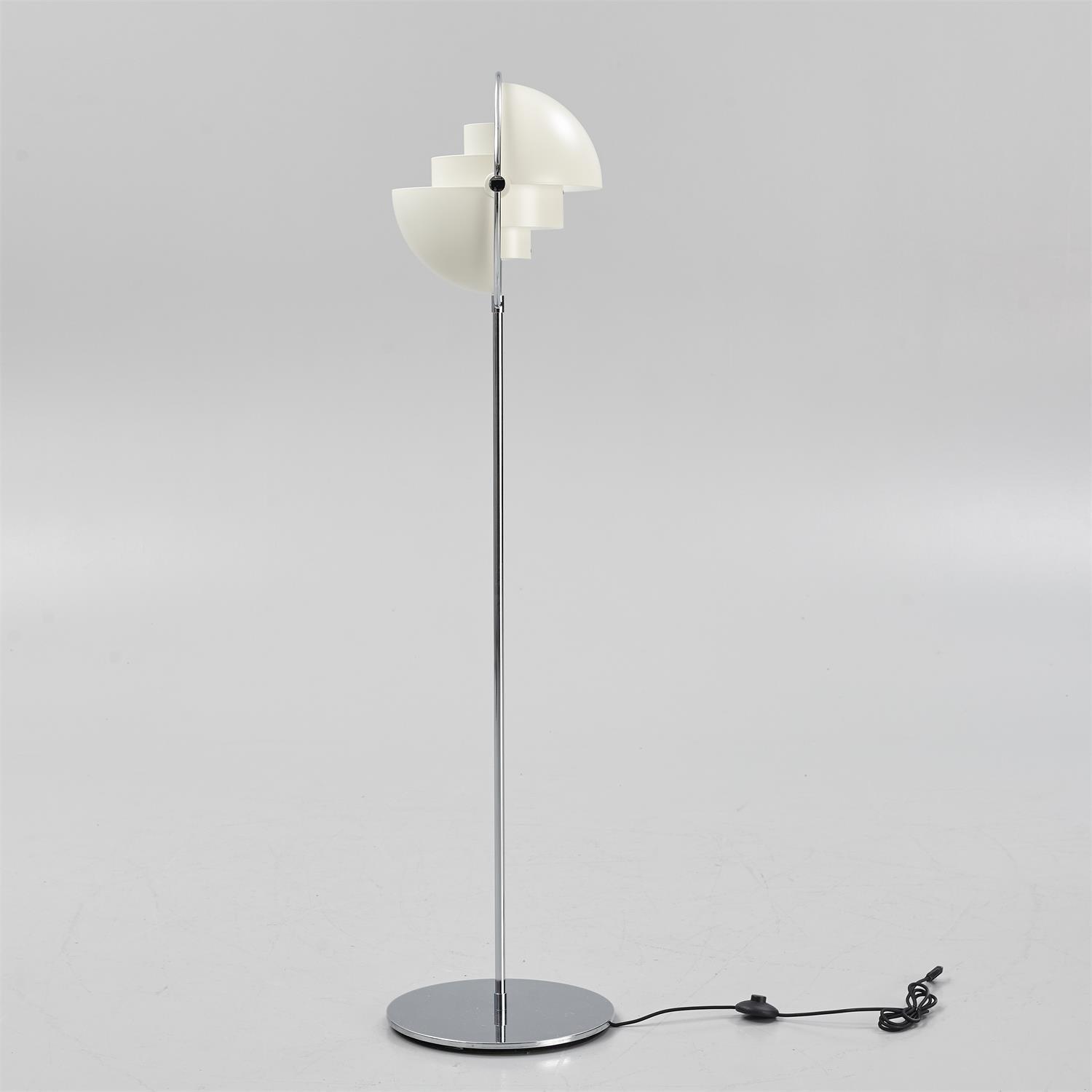 WOW Deformed Ball Floor Lamp