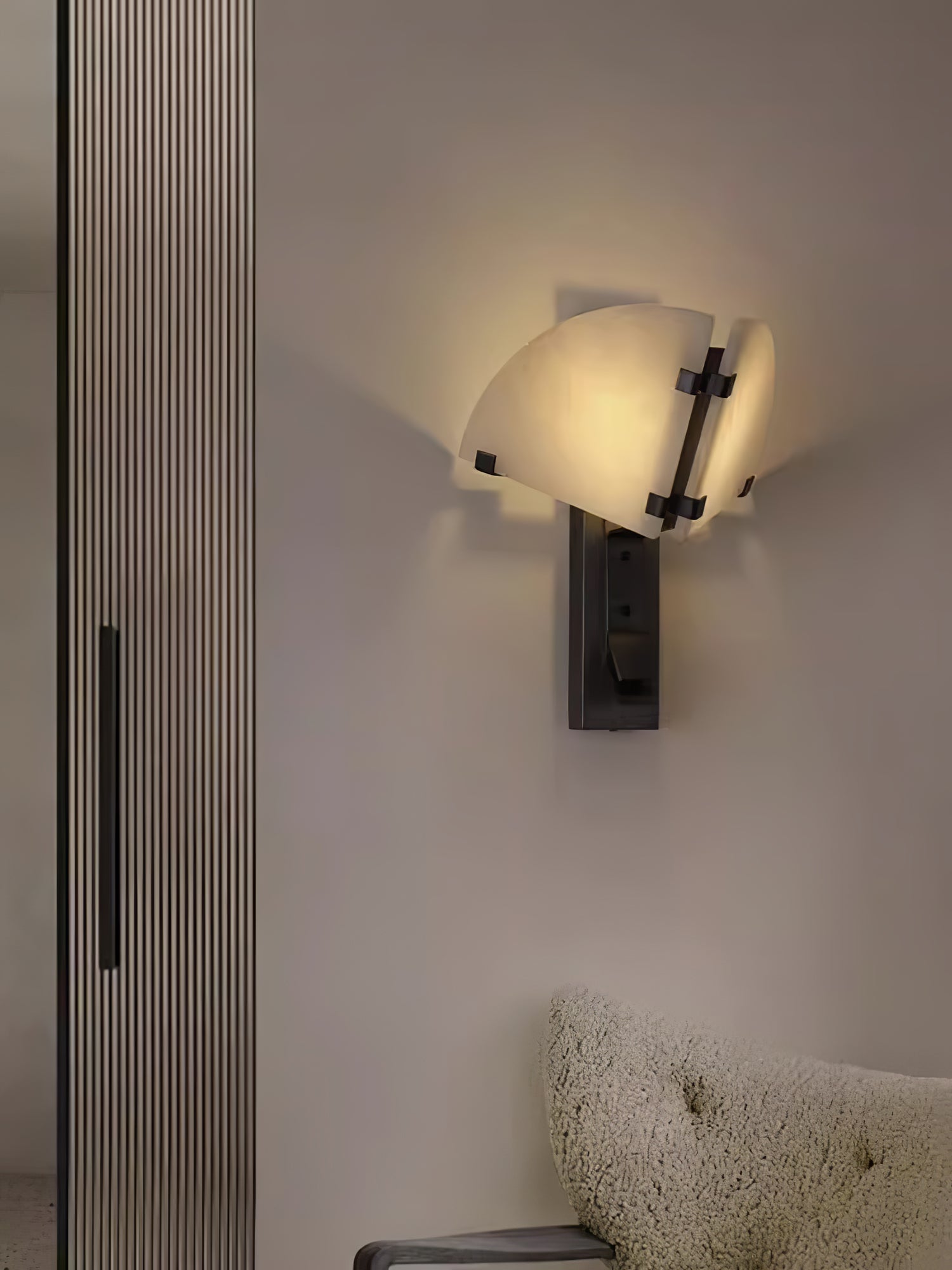 WOW Dione Alabaster Wall Light