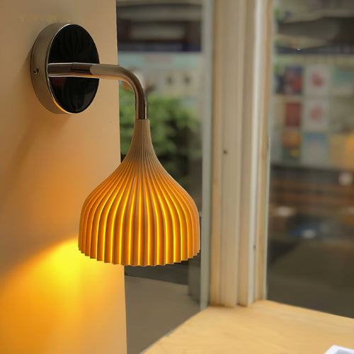 WOW E Wall Lamp