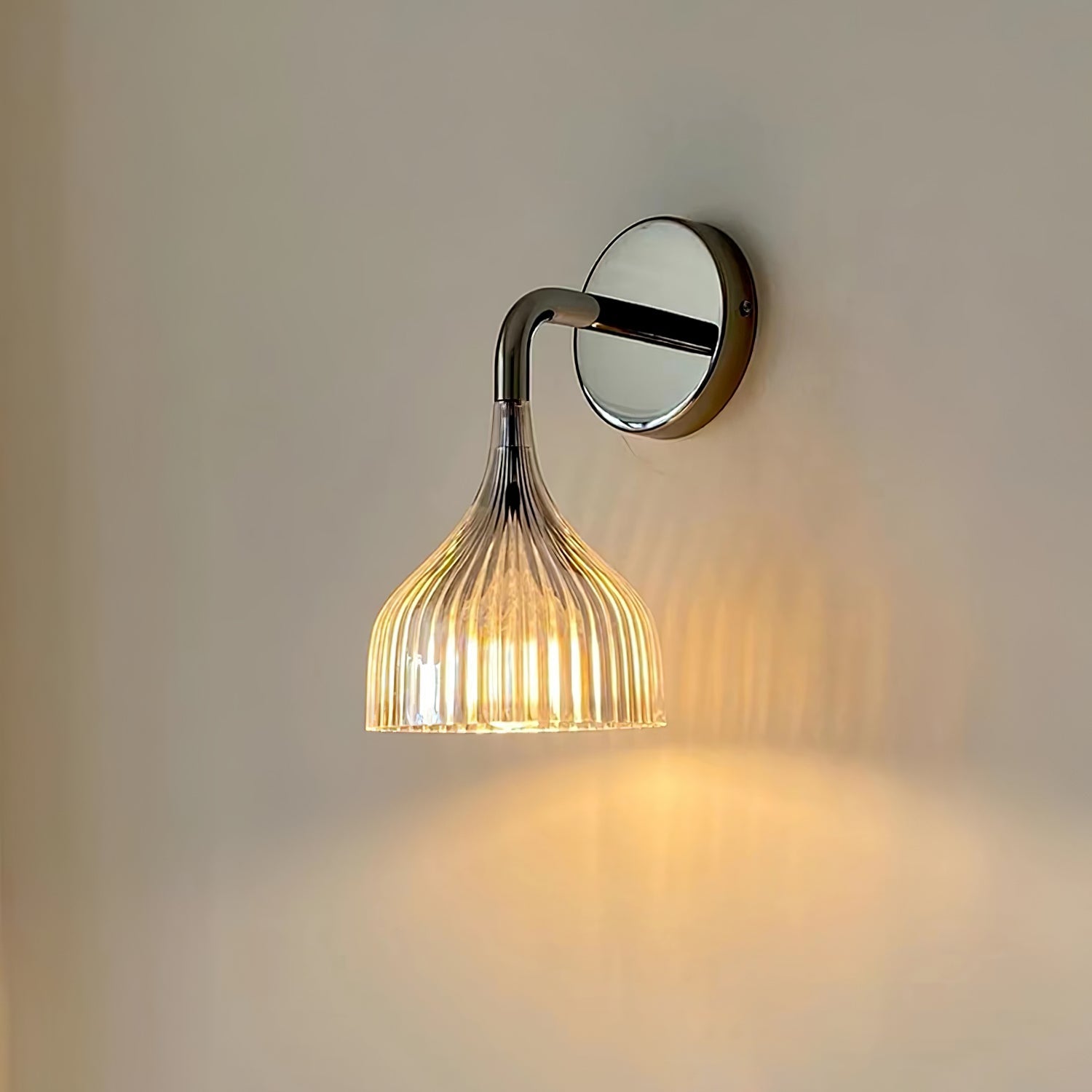 WOW E Wall Lamp