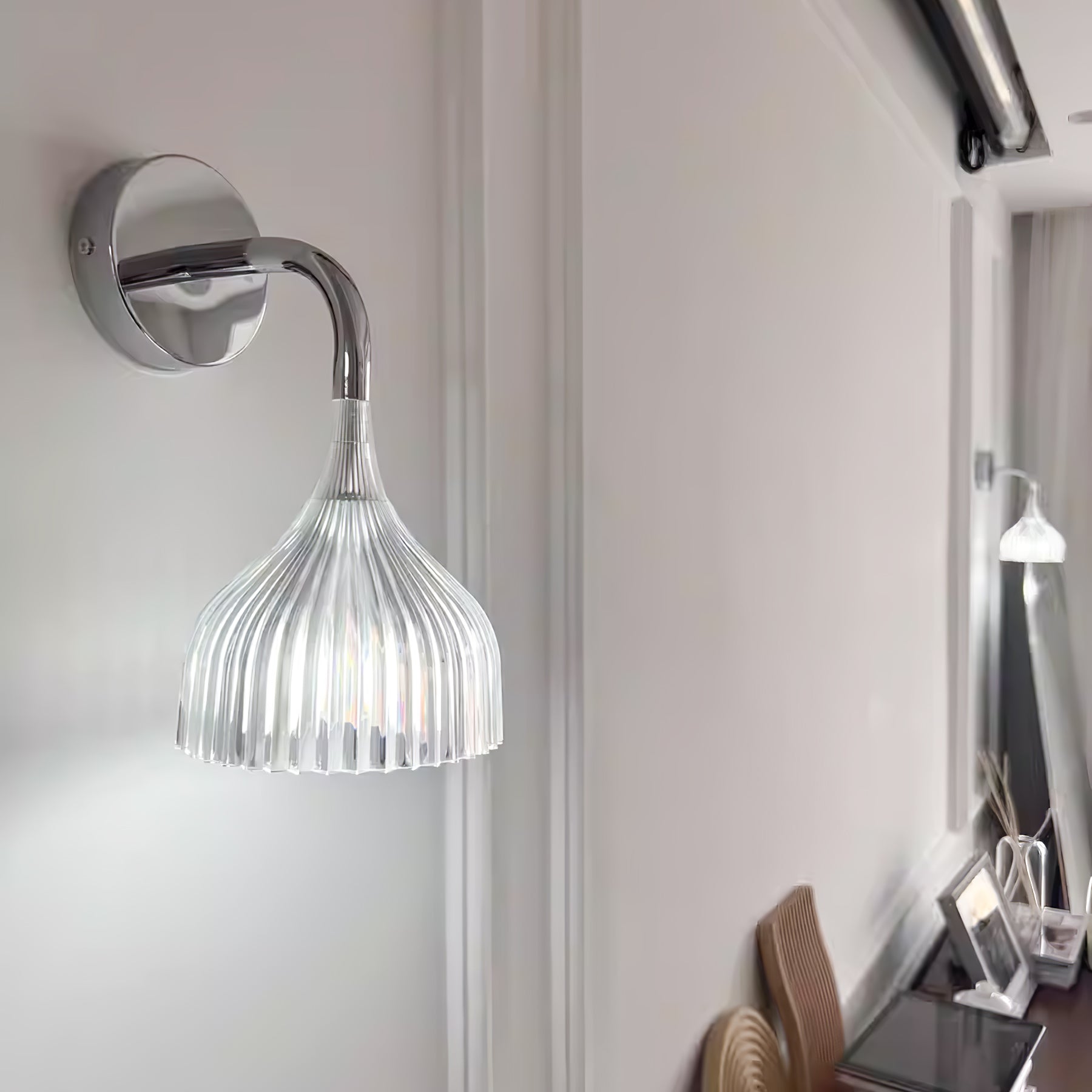 WOW E Wall Lamp