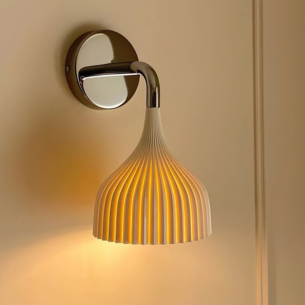 WOW E Wall Lamp
