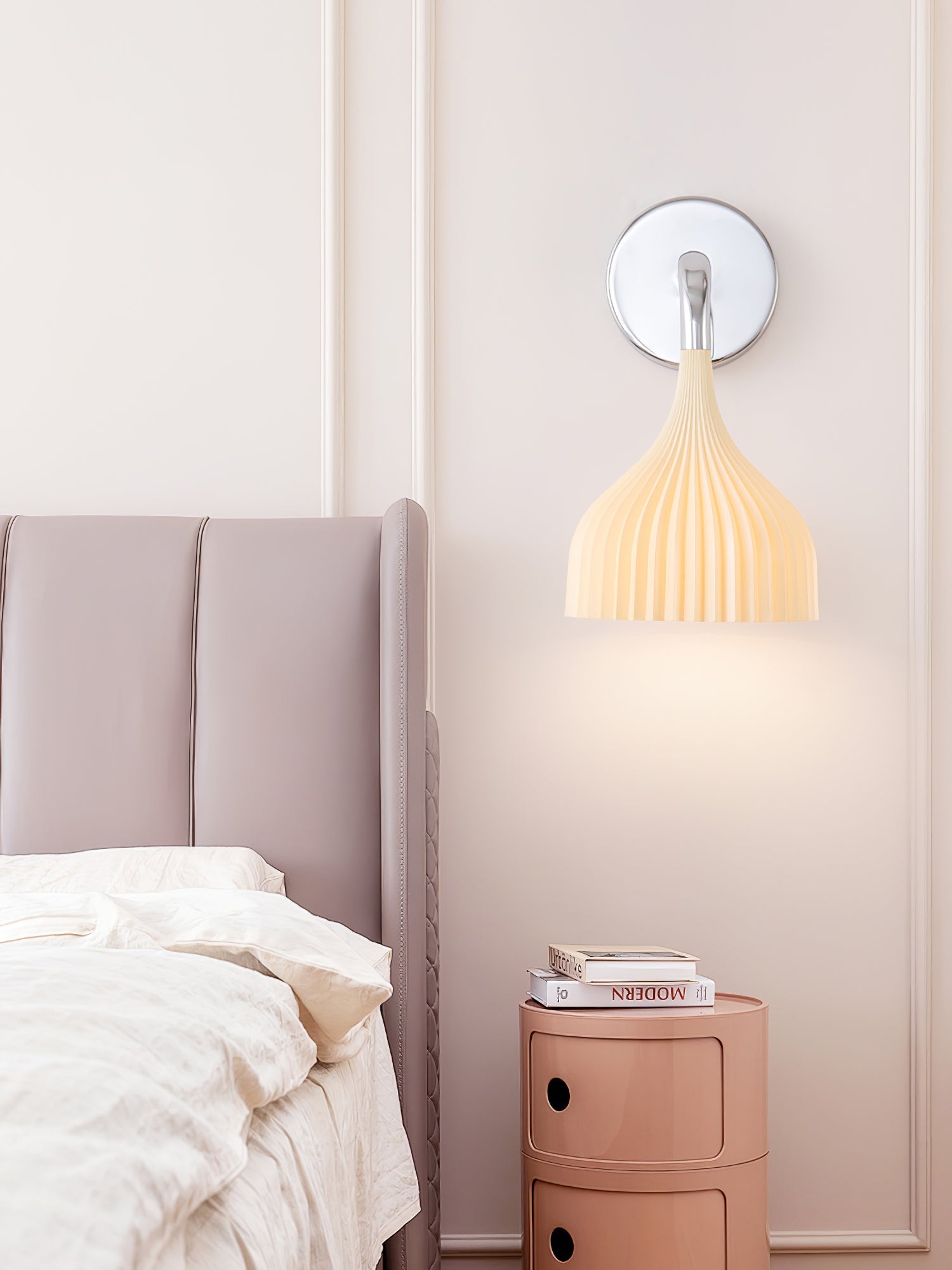 WOW E Wall Lamp