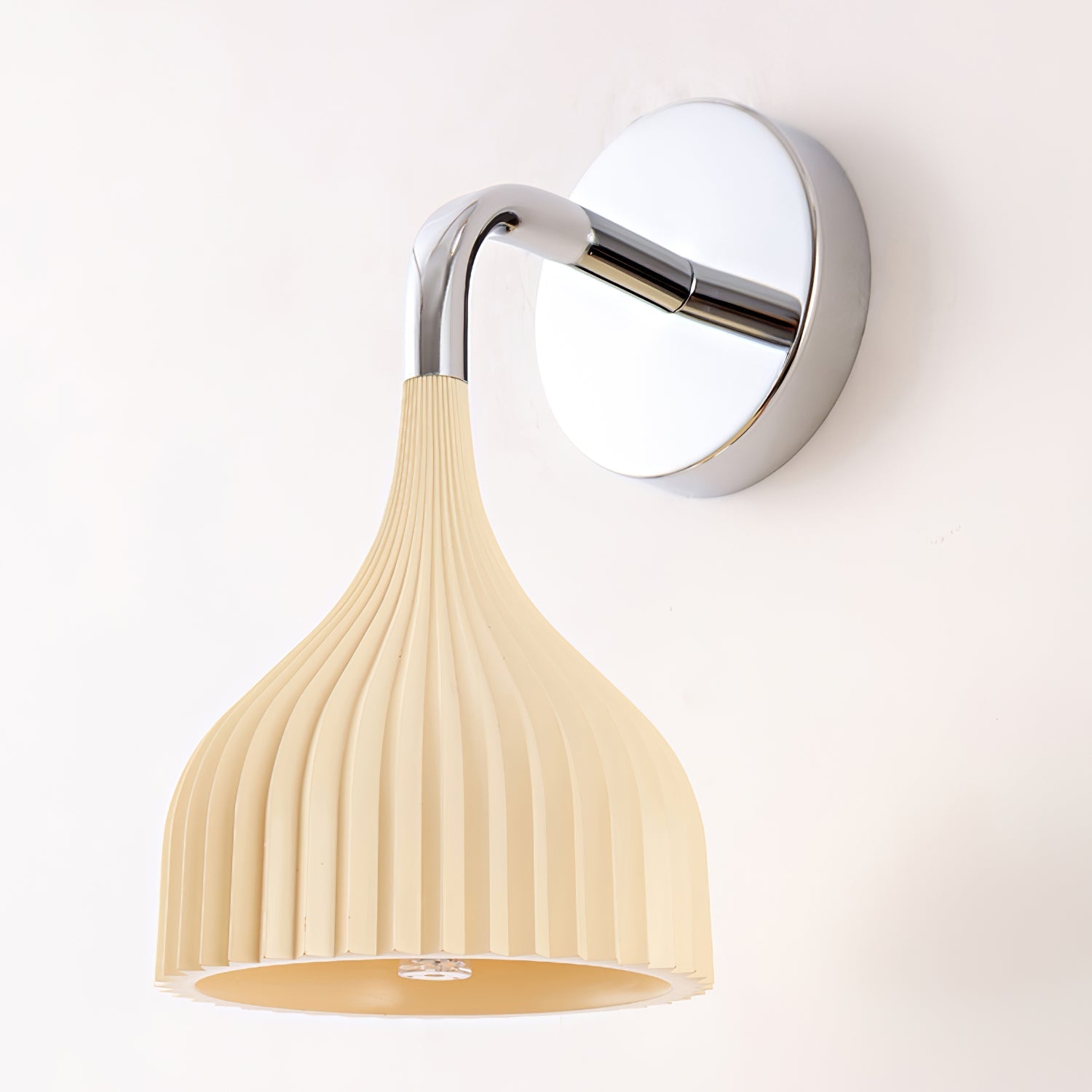 WOW E Wall Lamp