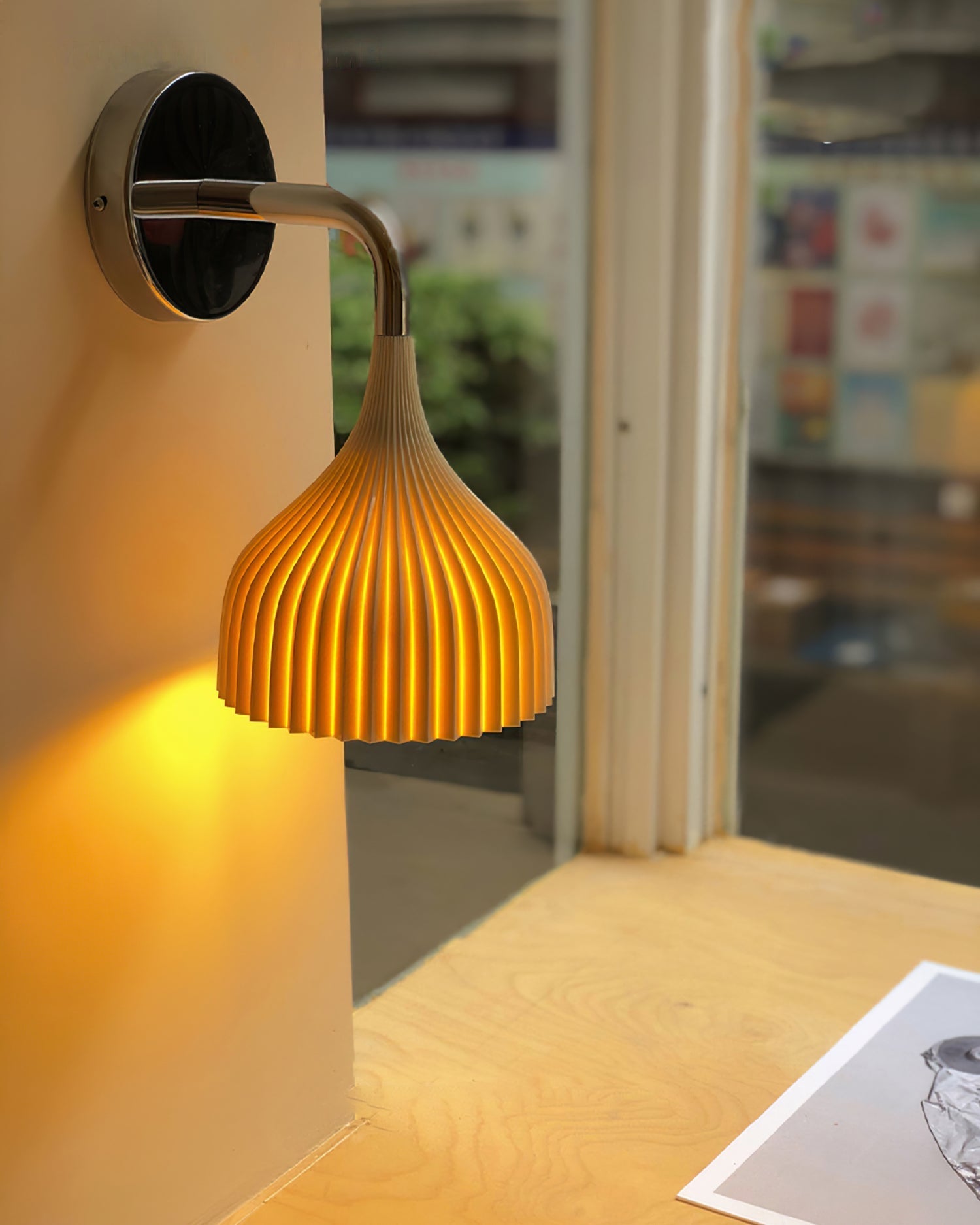 WOW E Wall Lamp