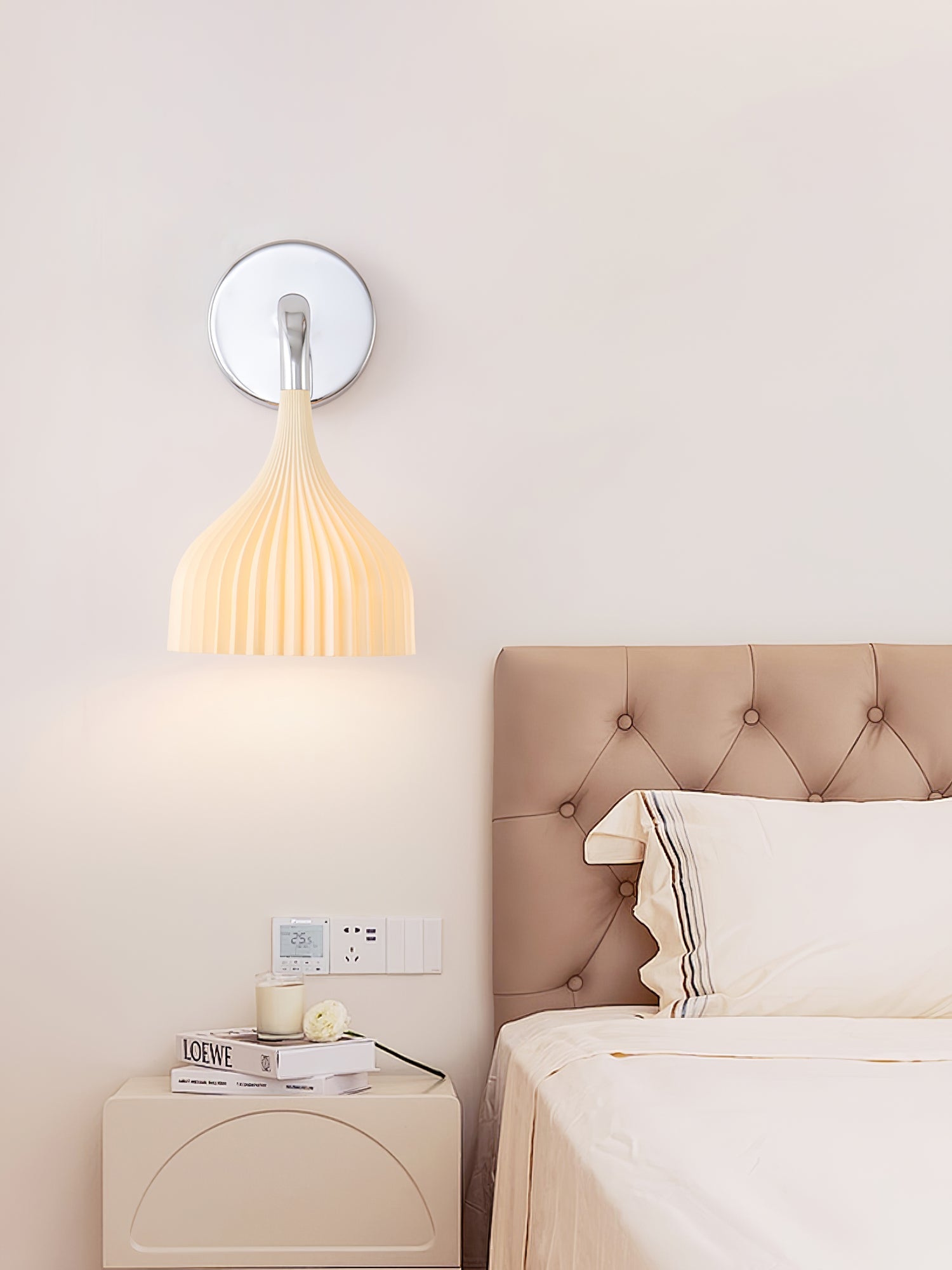 WOW E Wall Lamp
