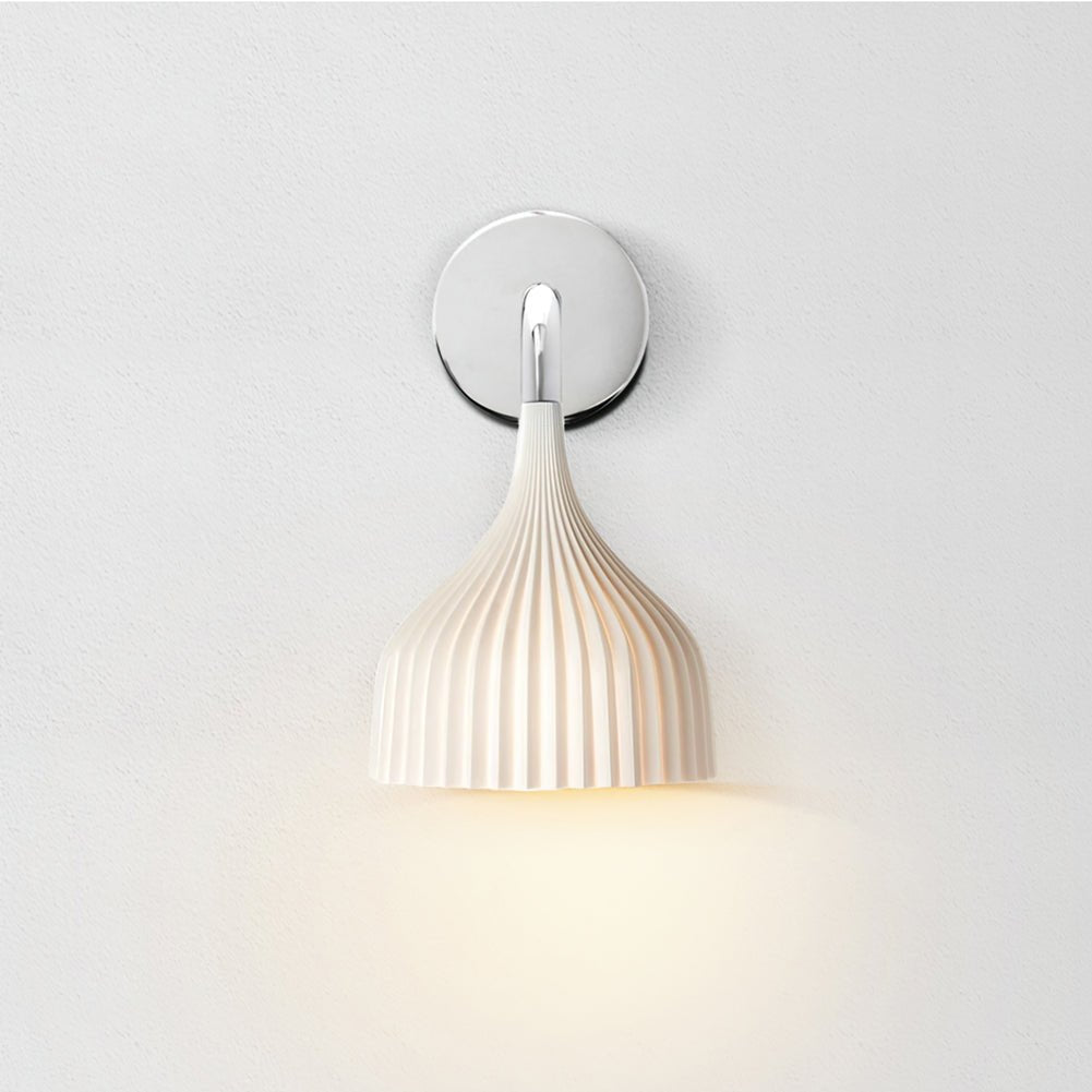 WOW E Wall Lamp