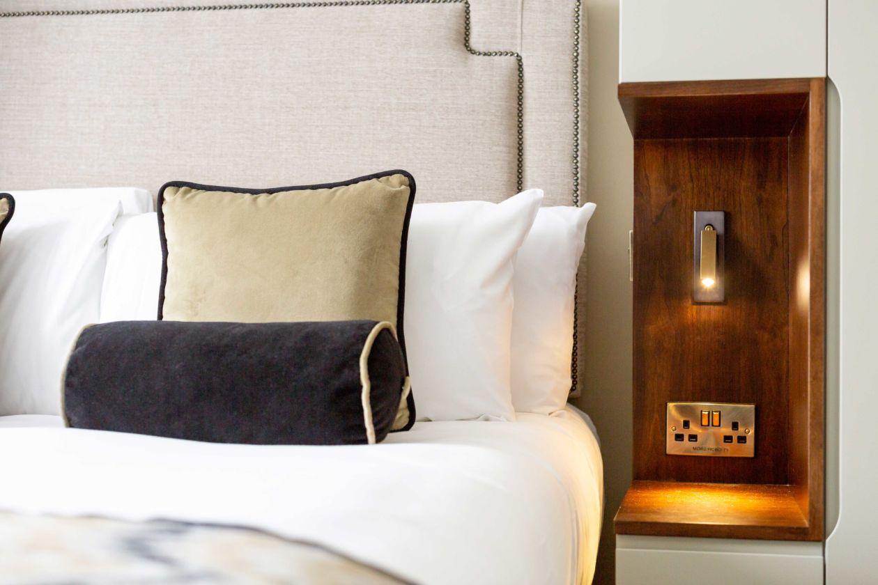 WOW Embedded Bedside Sconce